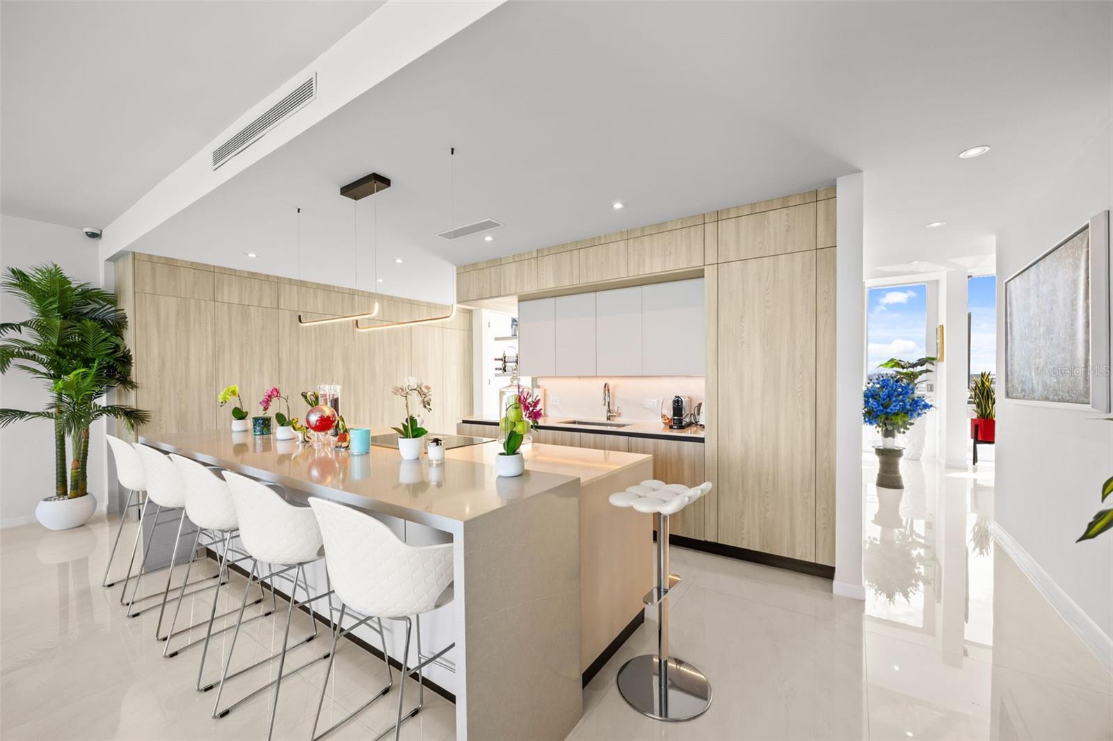 SURFSIDE MANSIONS - Residential