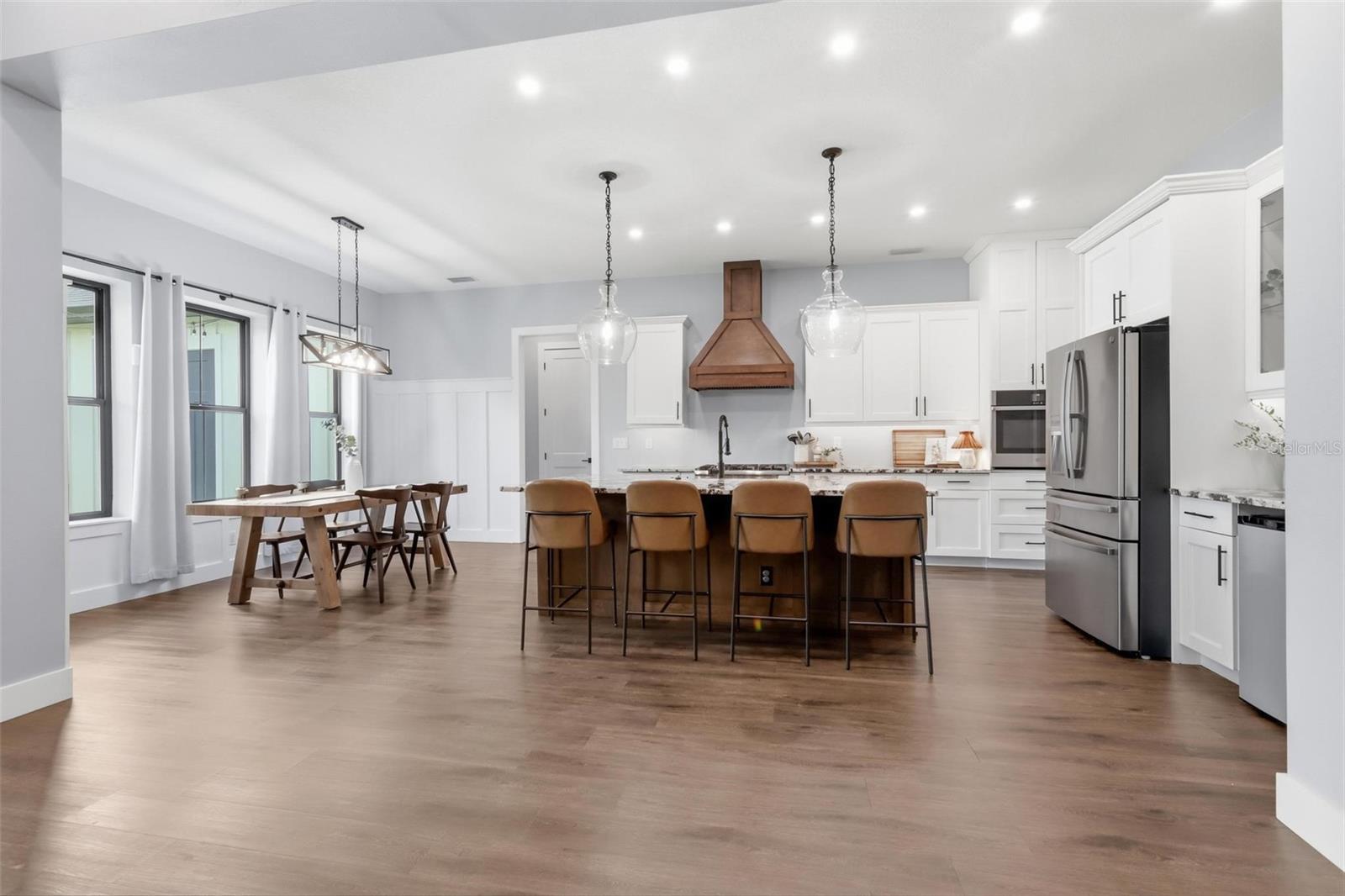 DOMINGO REYES GRANT - Residential