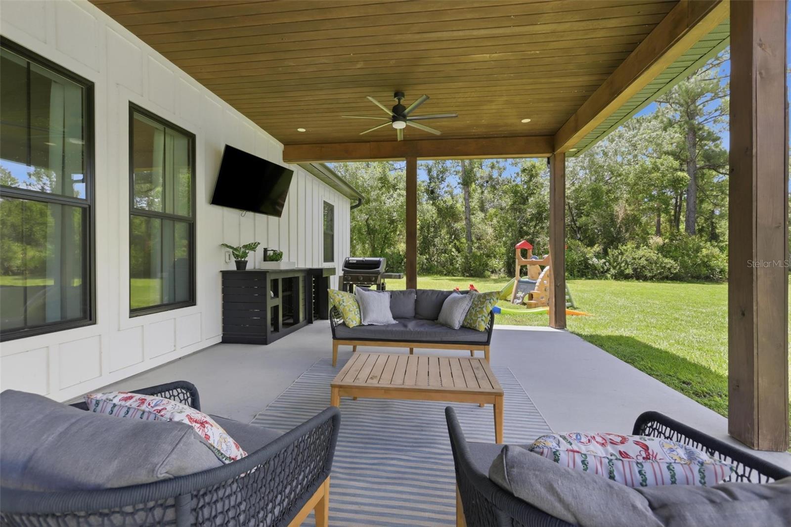 DOMINGO REYES GRANT - Residential