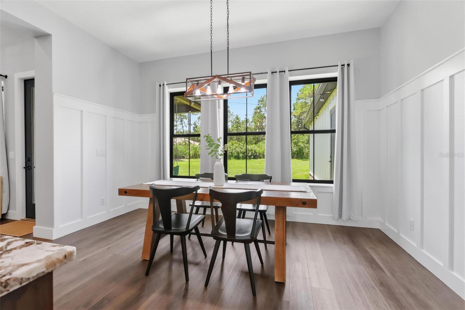 DOMINGO REYES GRANT - Residential