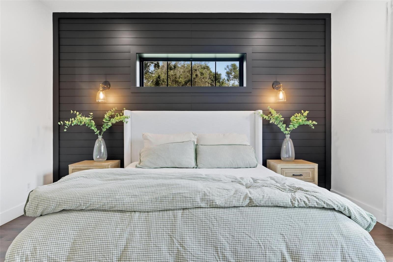 DOMINGO REYES GRANT - Residential
