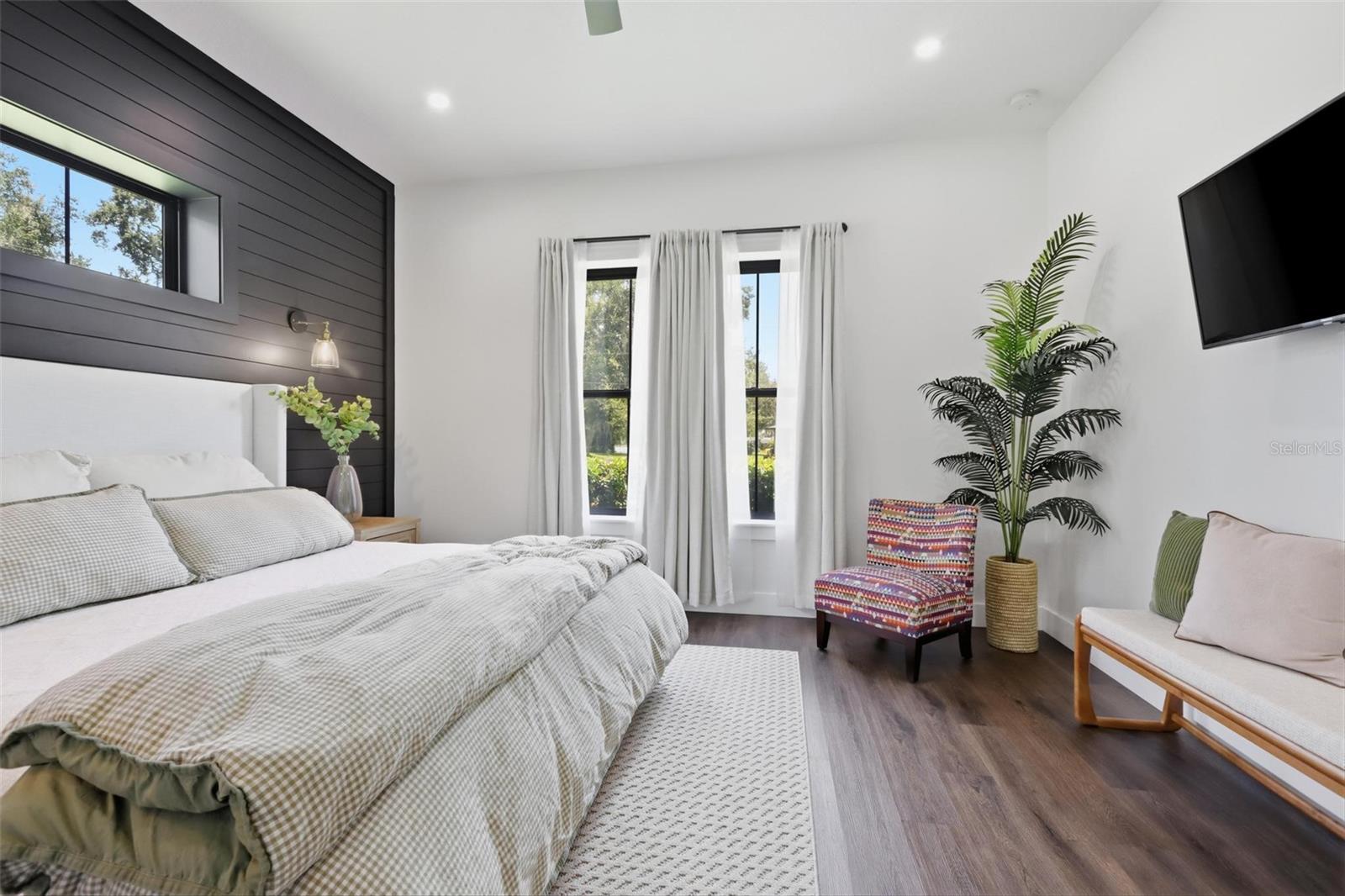 DOMINGO REYES GRANT - Residential