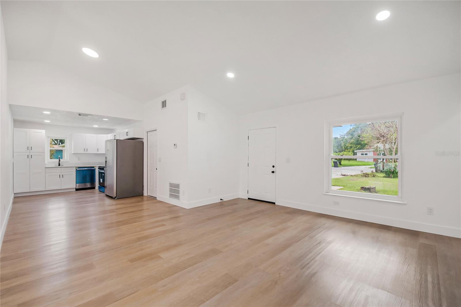 WESTSIDE MANOR SEC 03 - Residential