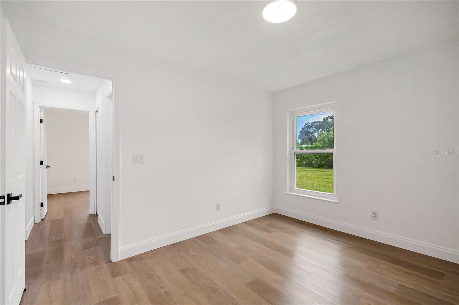 WESTSIDE MANOR SEC 03 - Residential