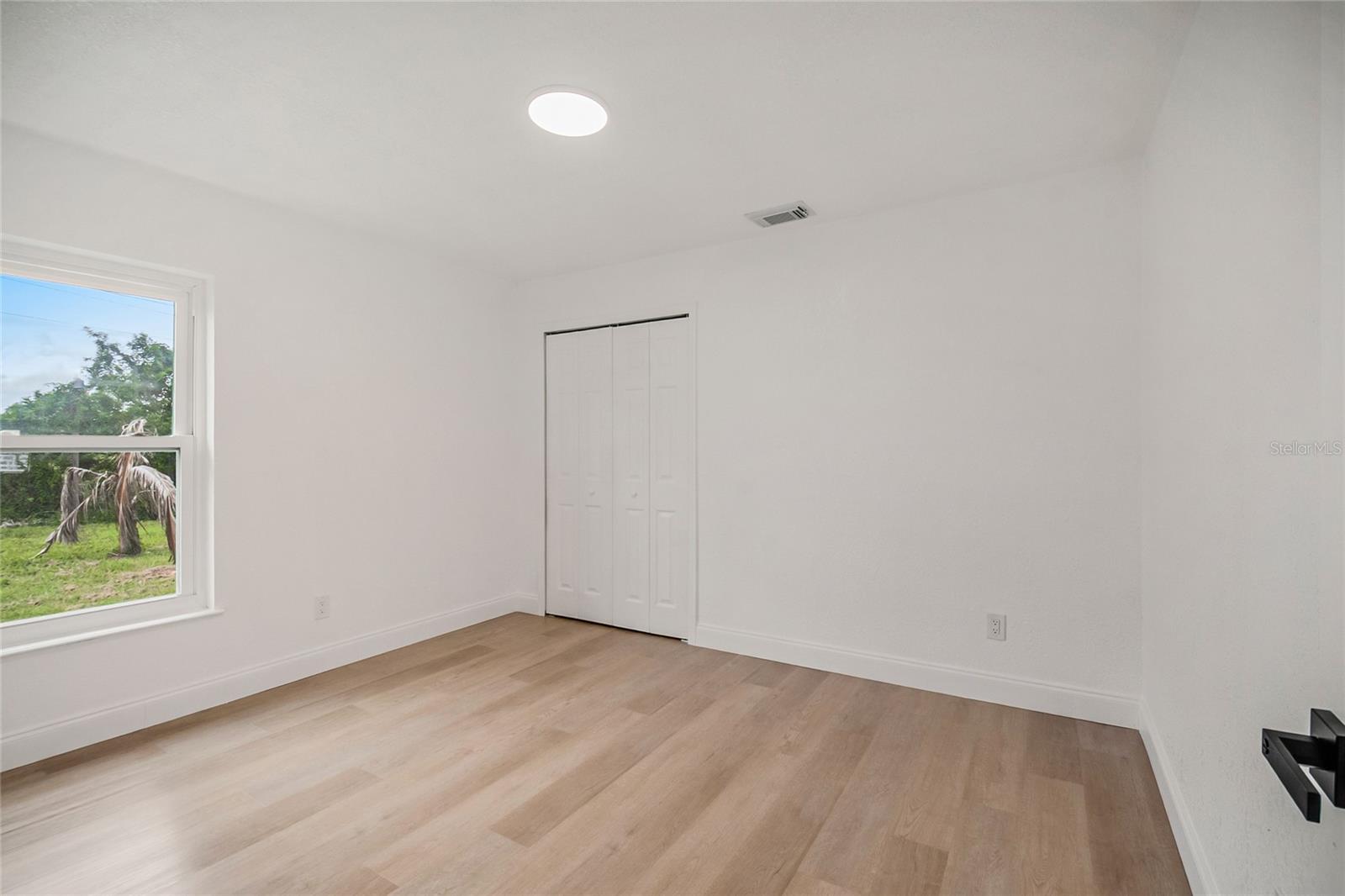 WESTSIDE MANOR SEC 03 - Residential