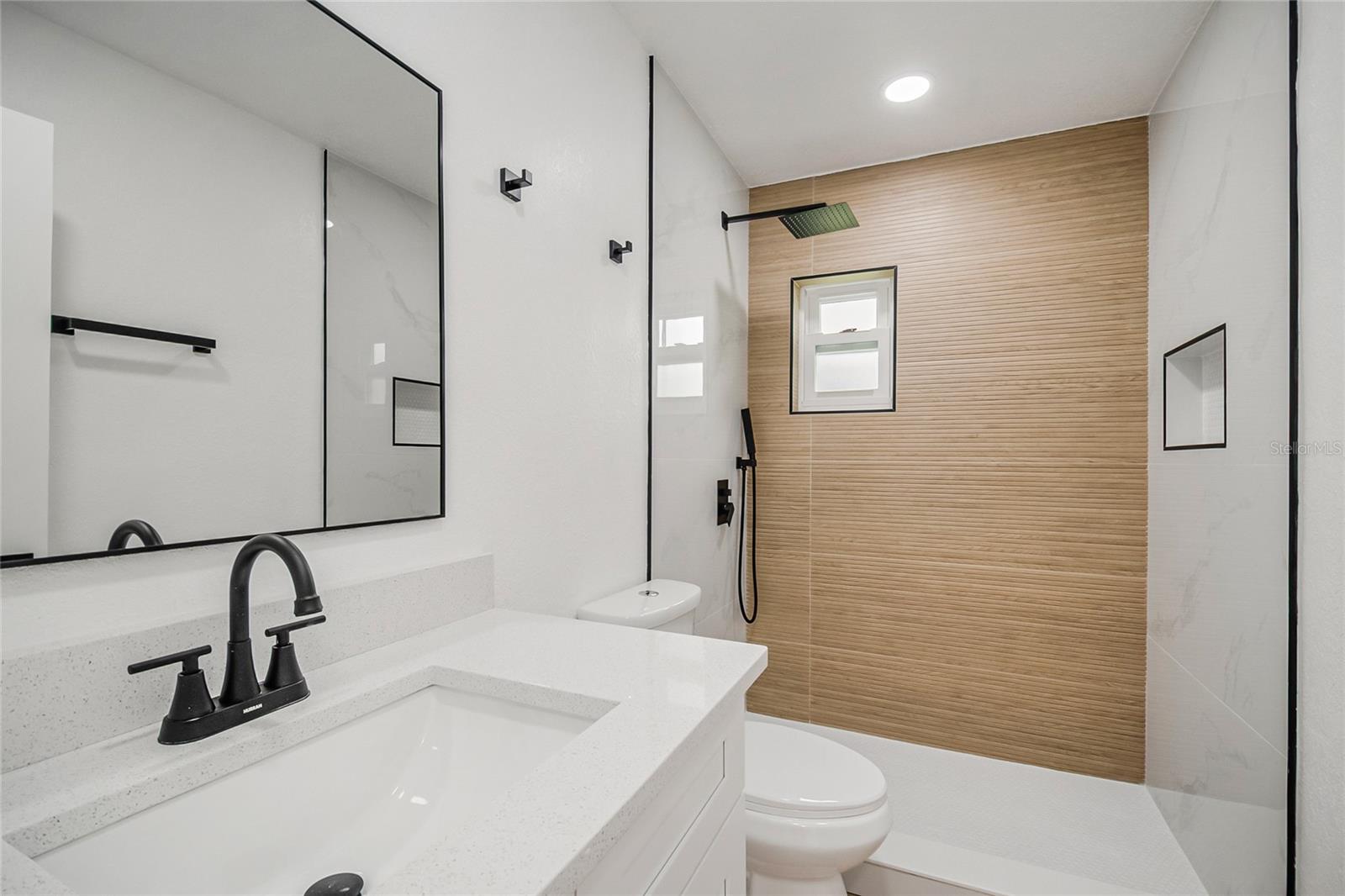 WESTSIDE MANOR SEC 03 - Residential