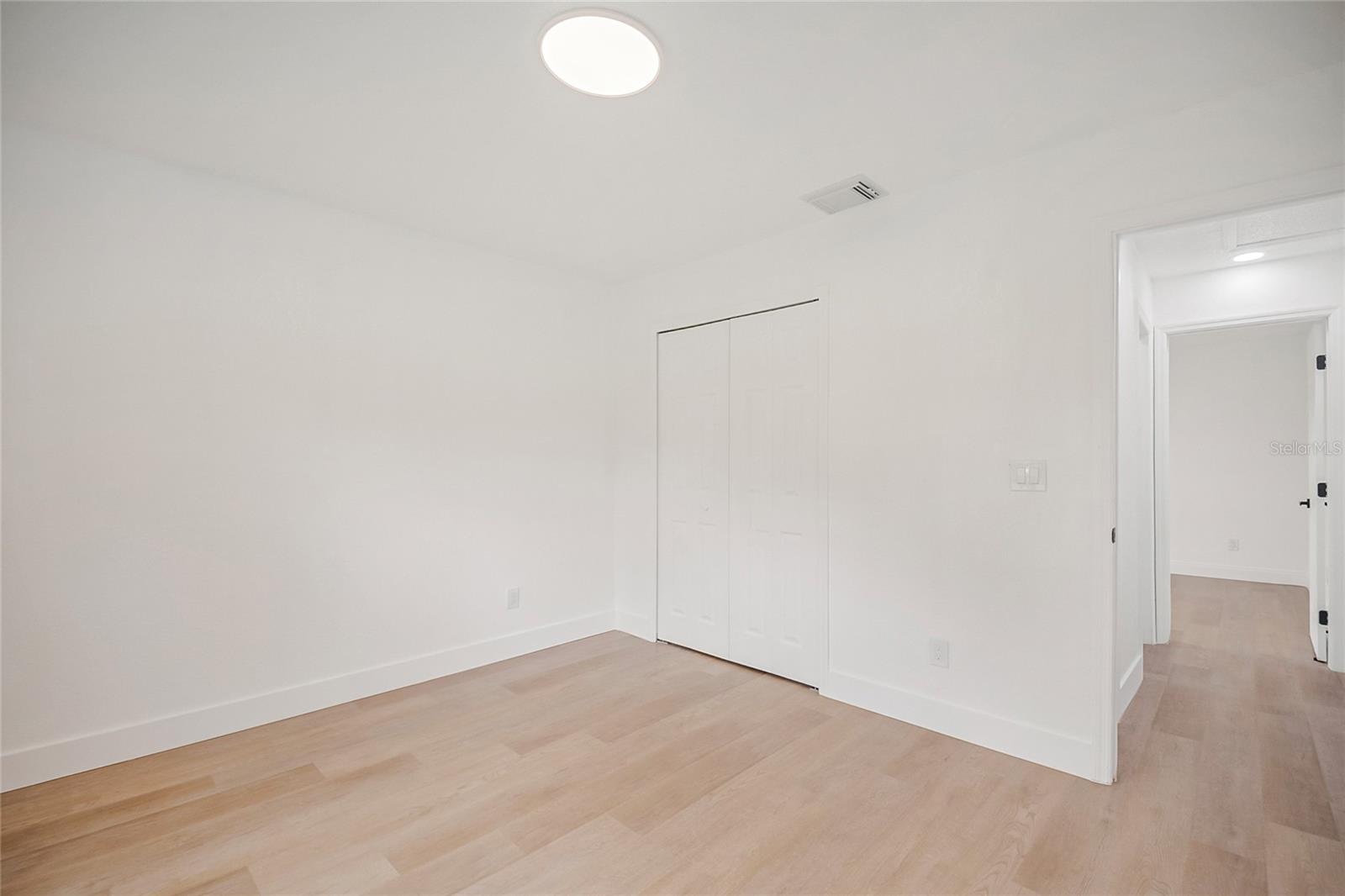 WESTSIDE MANOR SEC 03 - Residential