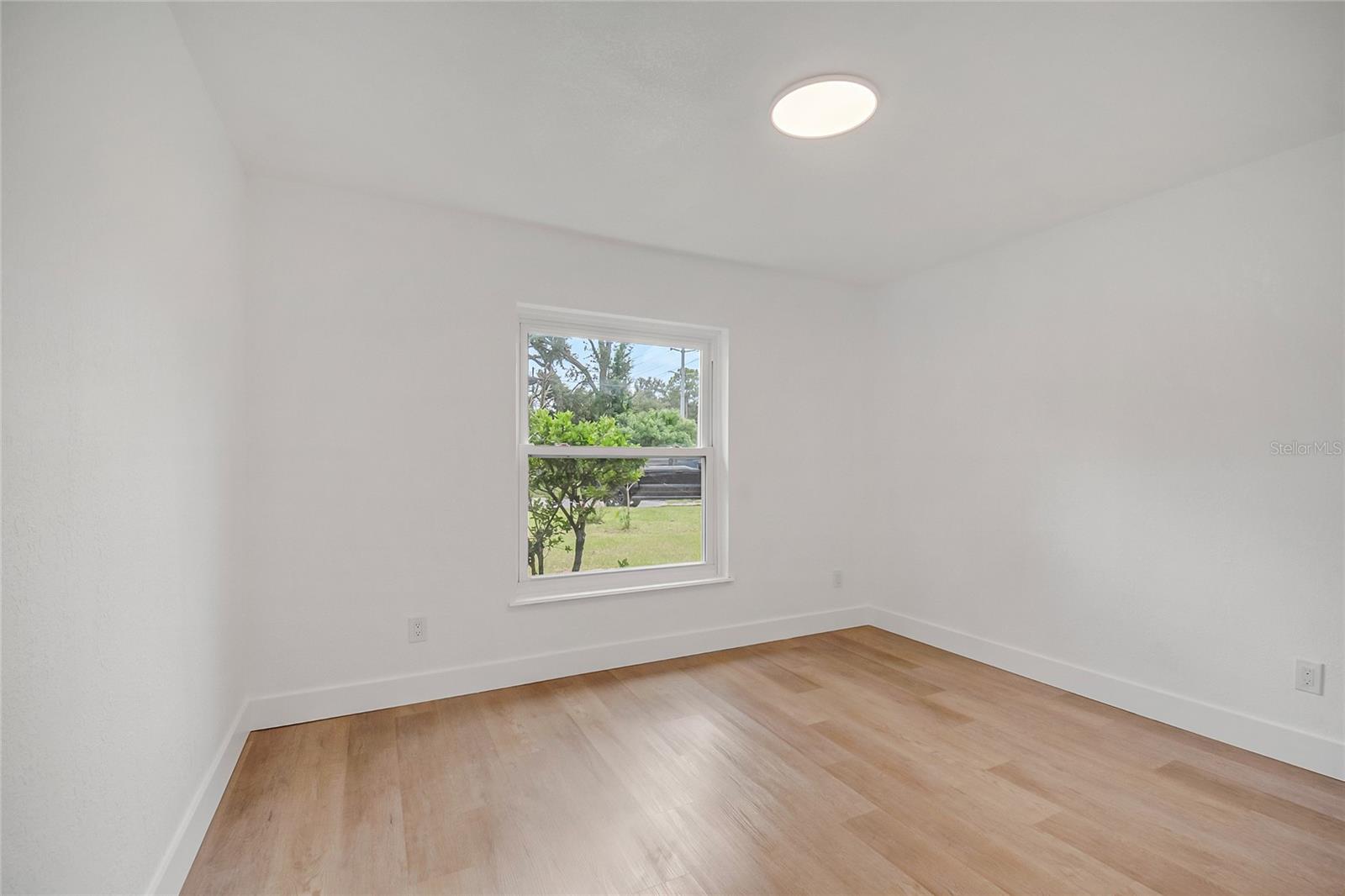 WESTSIDE MANOR SEC 03 - Residential