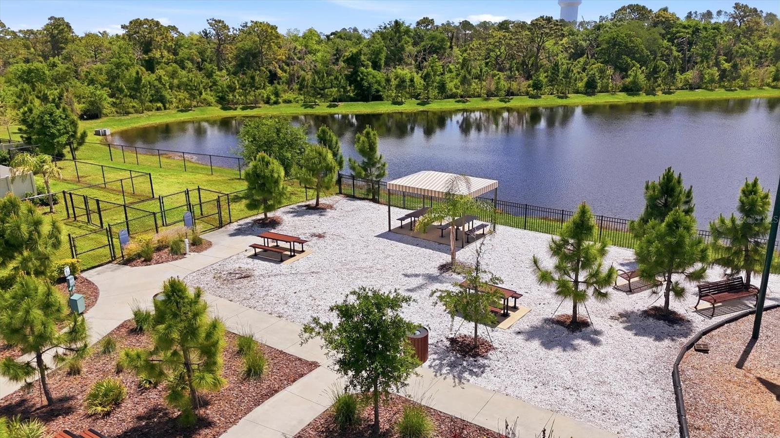 HILLWOOD PRESERVE - Residential