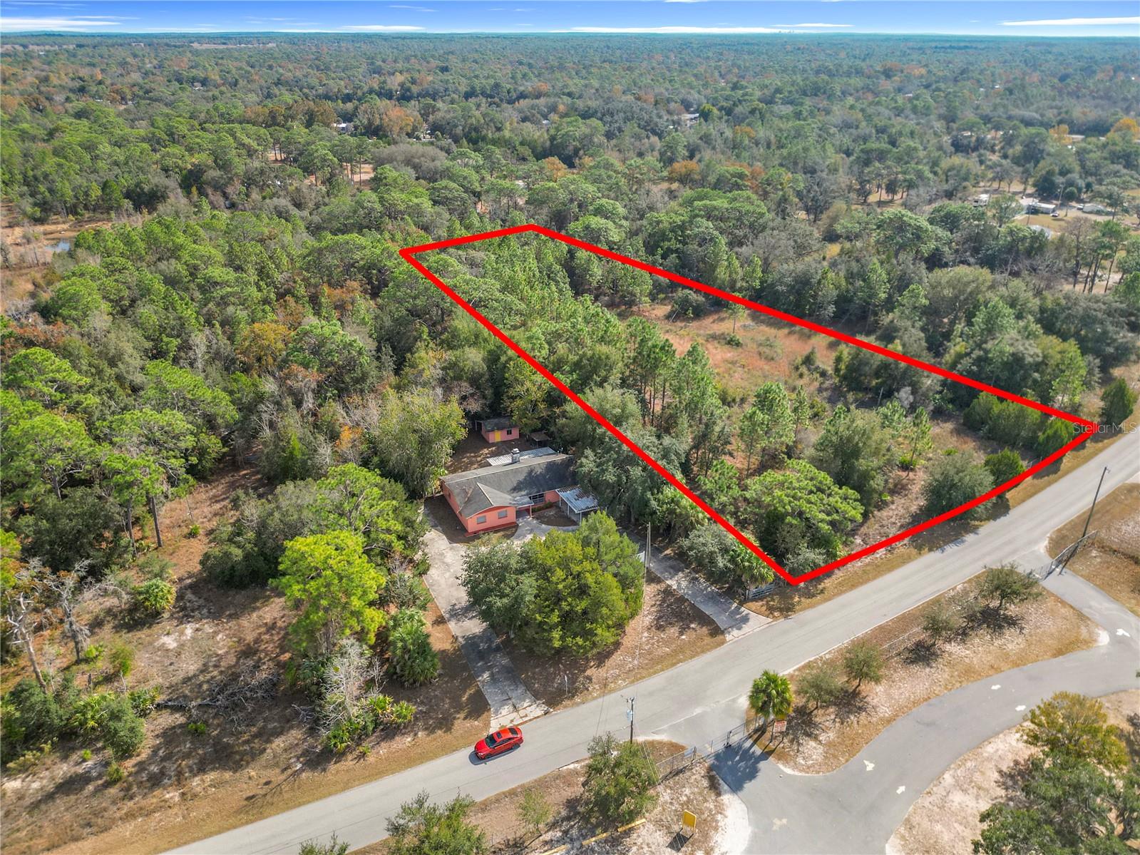 Build, invest, or hold this 2.7+/- acre vacant parcel in Homosassa, Florida — no HOA and plenty of space to work with. The property offers privacy and flexibility while still being close to everyday needs and outdoor recreation.
Conveniently located near Highway 98, with easy access to shopping, dining, boating, fishing, Homosassa springs and Crystal River. Whether you plan to build now or invest for the future, this land puts you in the heart of Florida’s Nature Coast with easy access to Tampa via the Suncoast Parkway.
A great opportunity on its own or paired with the adjacent home on 3.8 acres (MLS o6363977) for expanded space and long-term potential.