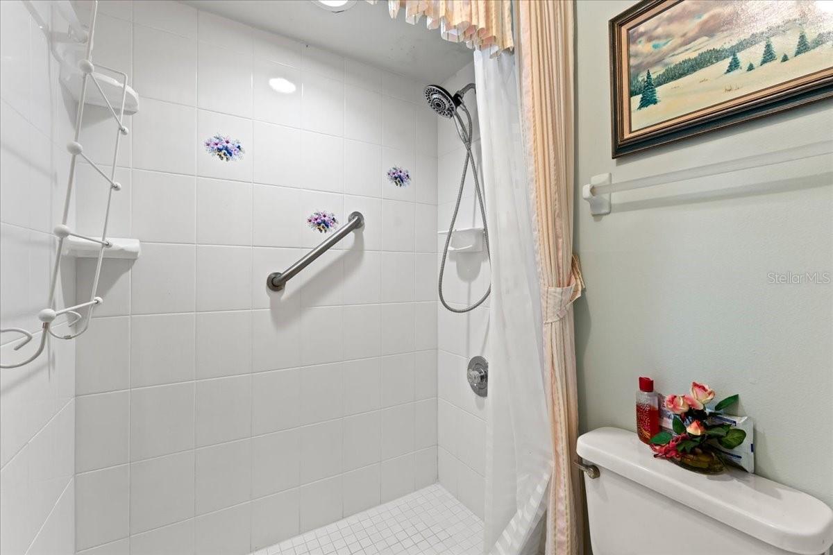 CARROLLWOOD VILL CHASE PH 6 - Residential