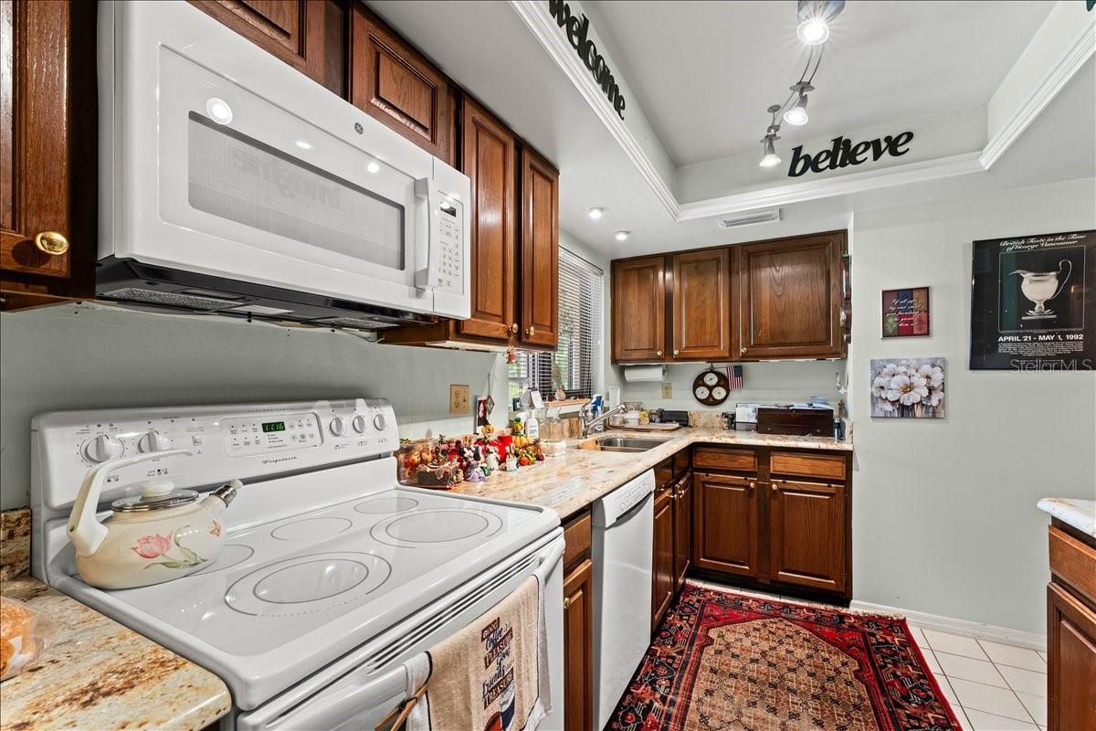 CARROLLWOOD VILL CHASE PH 6 - Residential