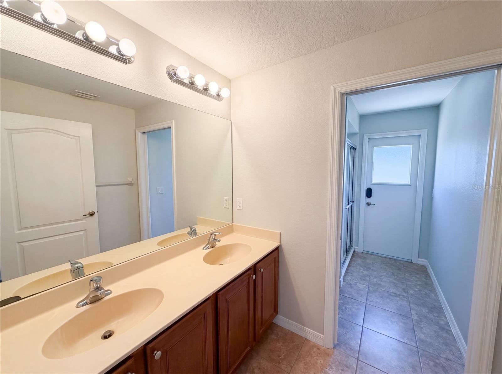 ESTATES AUBURNDALE PH 02 - Residential