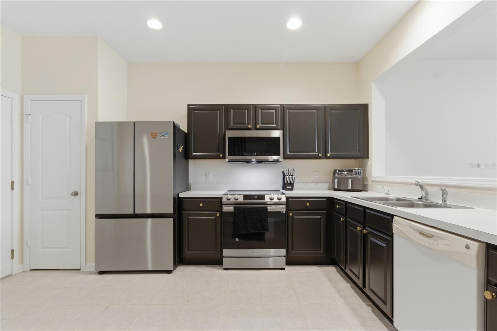 BAY AT CYPRESS CREEK - Residential