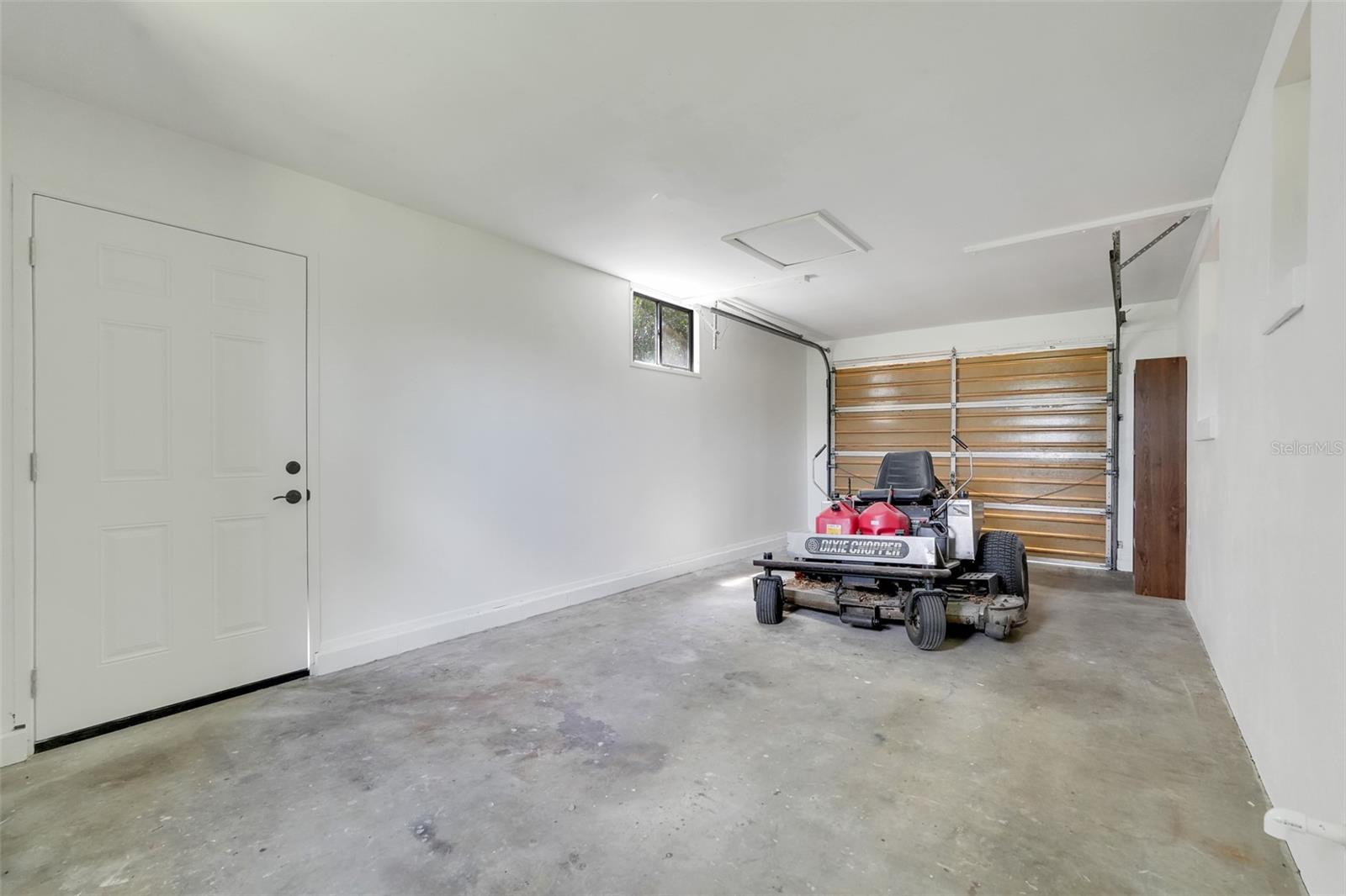 DELTONA LAKES UNIT 20 - Residential