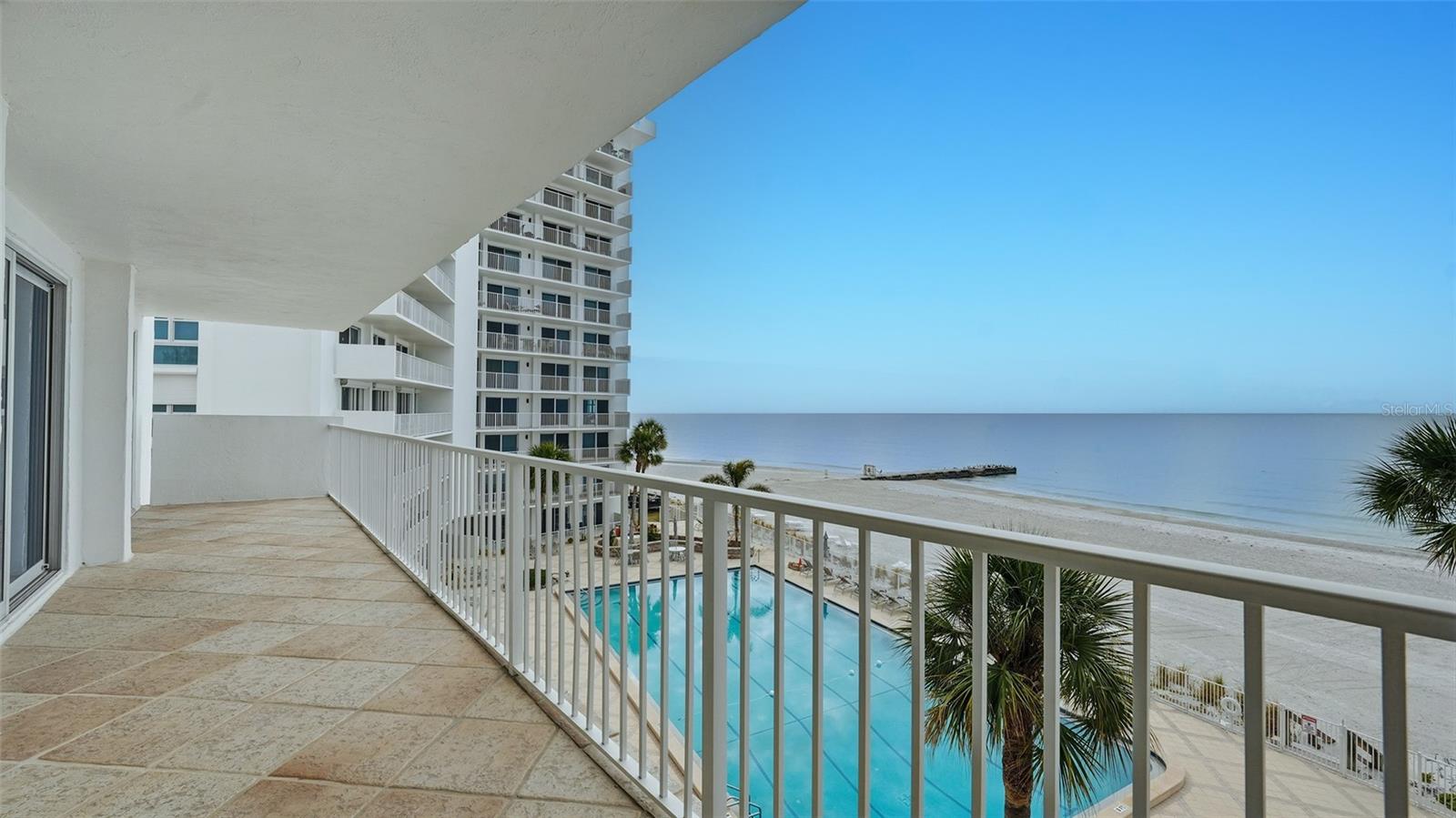 ISLANDER CLUB OF LONGBOAT - Residential