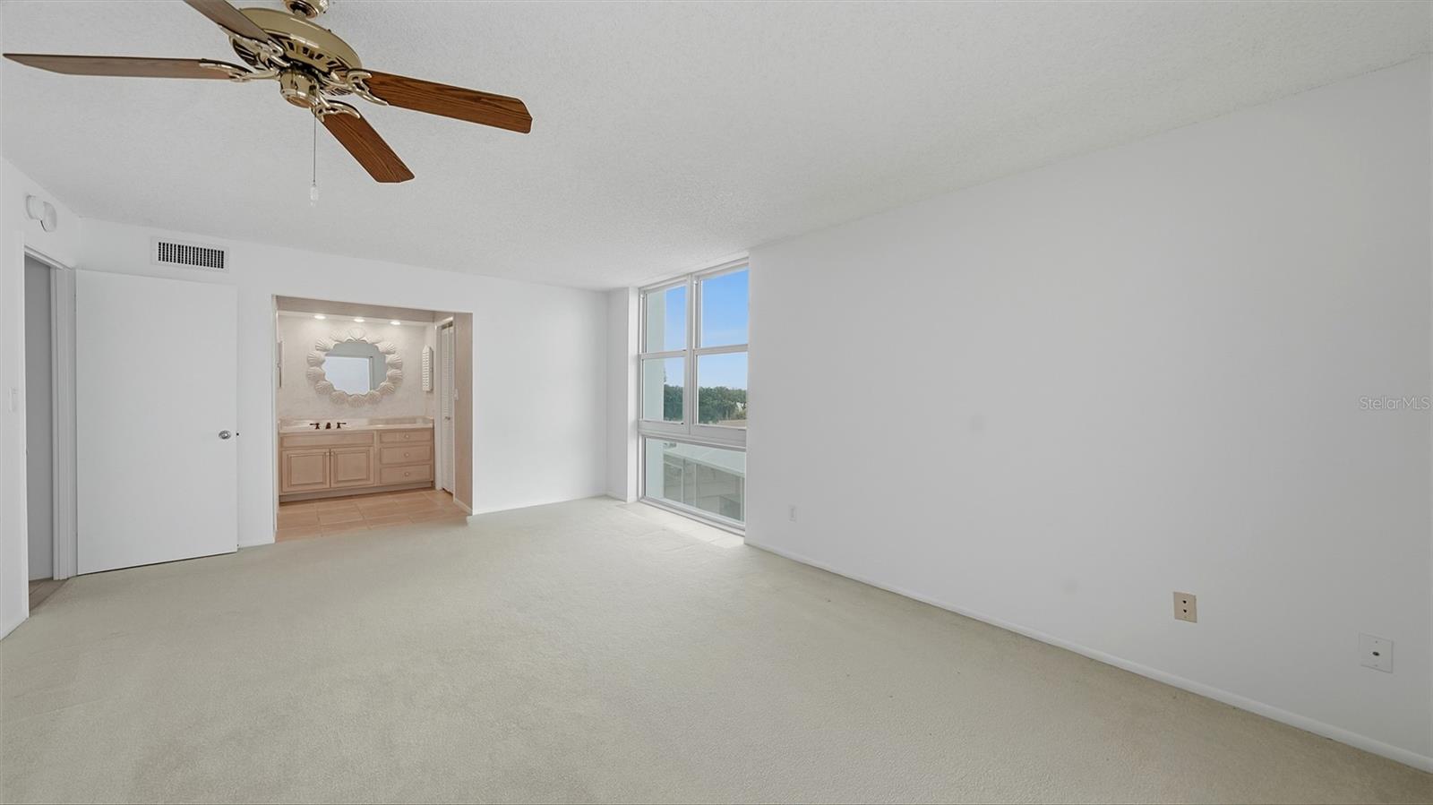 ISLANDER CLUB OF LONGBOAT - Residential