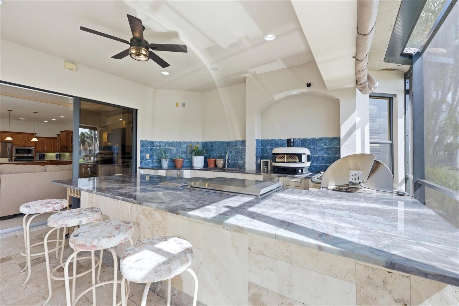 PELICAN POINTE GOLF & COUNTRY - Residential