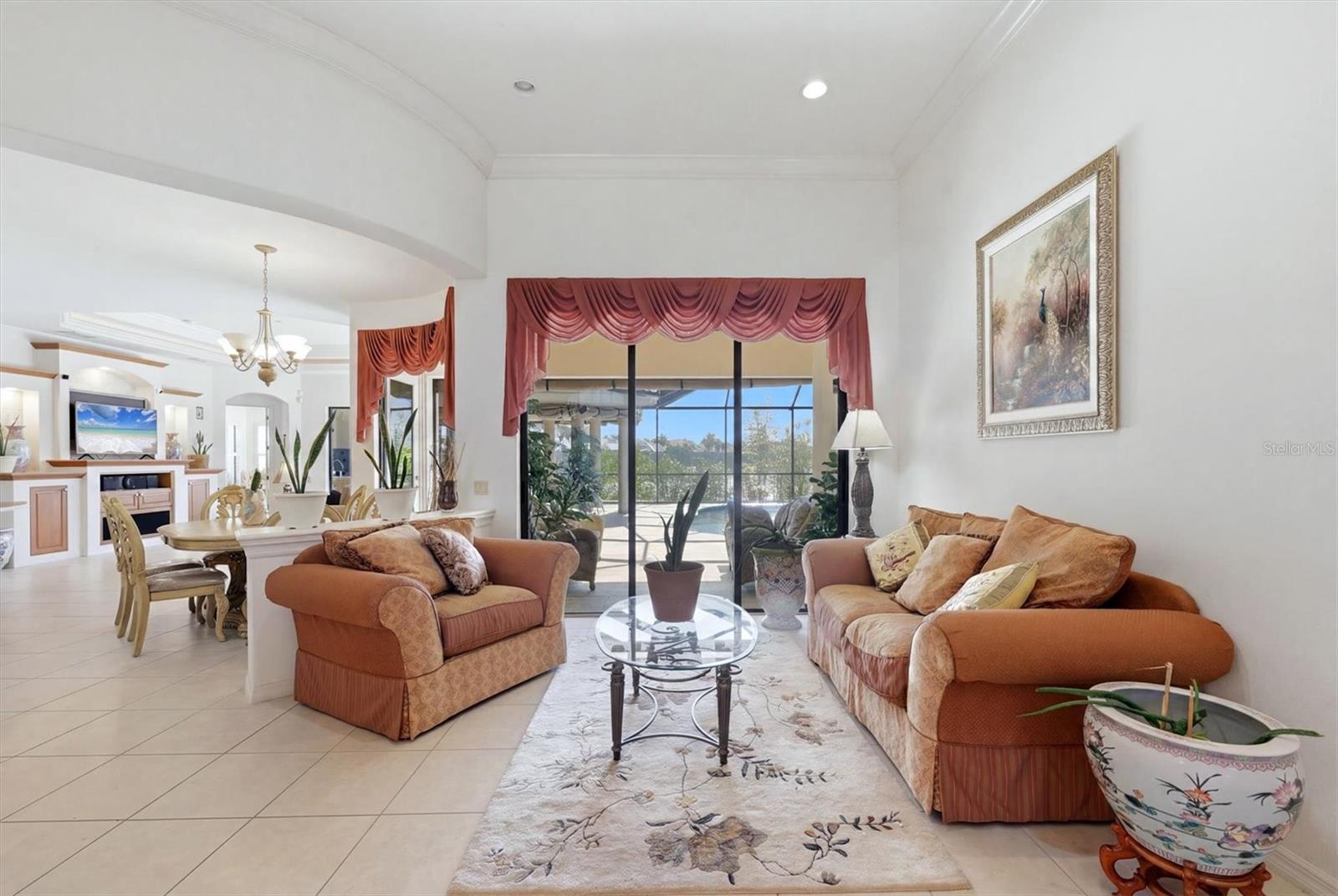 PELICAN POINTE GOLF & COUNTRY - Residential