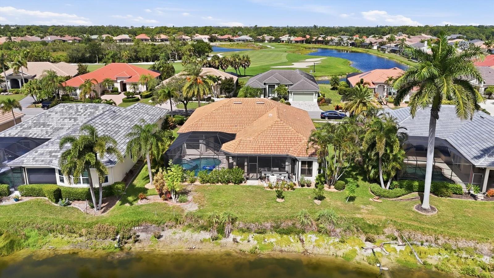 PELICAN POINTE GOLF & COUNTRY - Residential