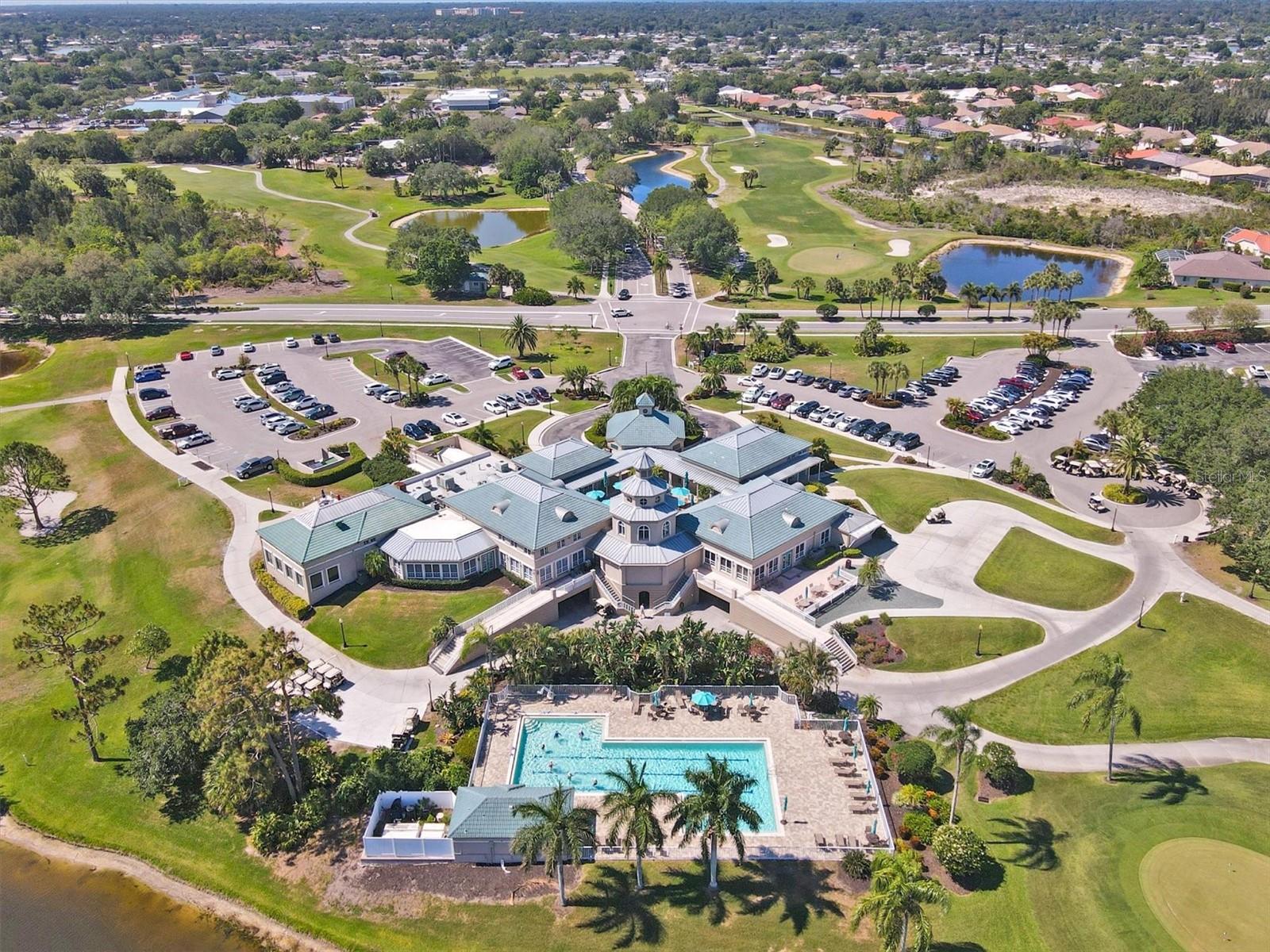 PELICAN POINTE GOLF & COUNTRY - Residential