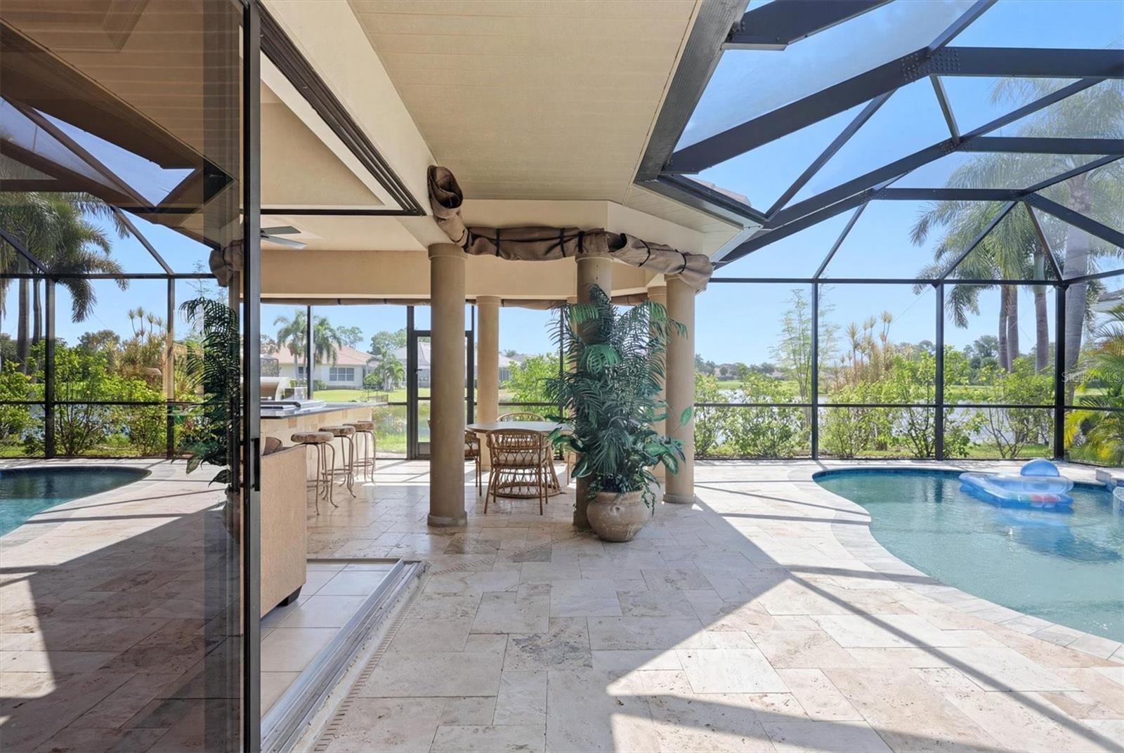 PELICAN POINTE GOLF & COUNTRY - Residential