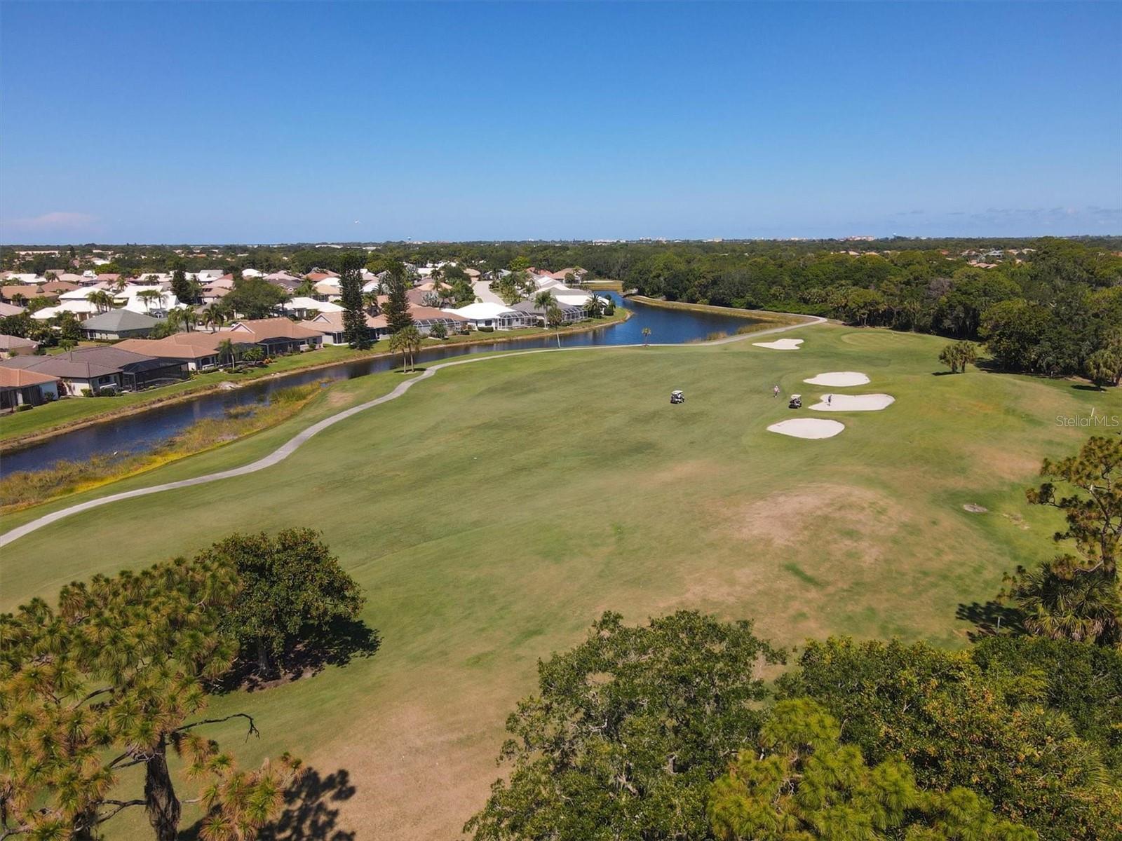 PELICAN POINTE GOLF & COUNTRY - Residential