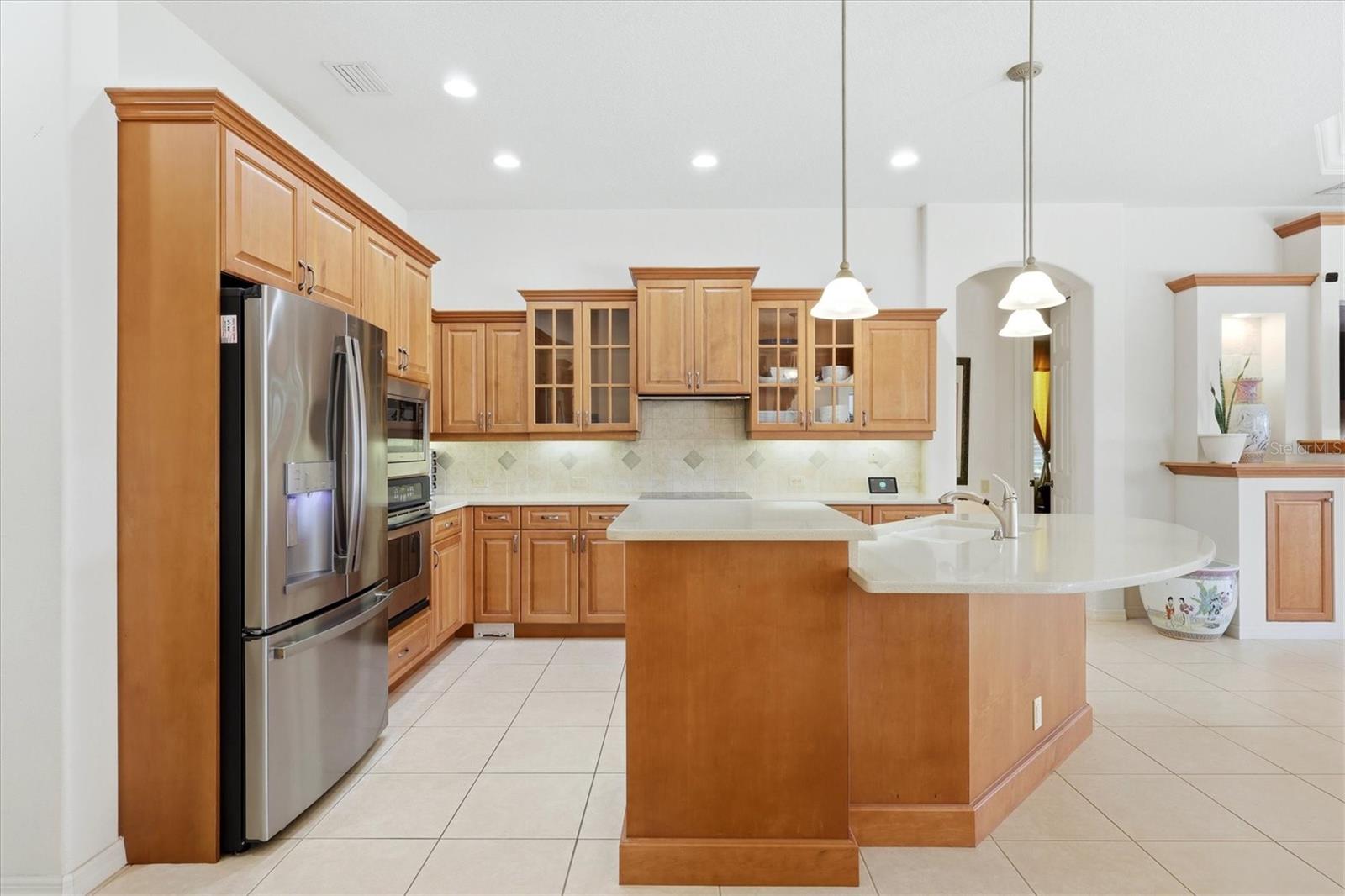 PELICAN POINTE GOLF & COUNTRY - Residential