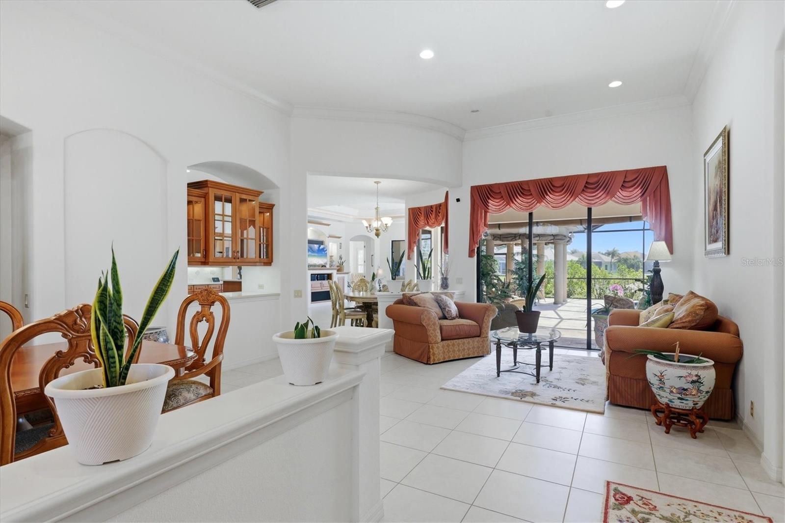 PELICAN POINTE GOLF & COUNTRY - Residential