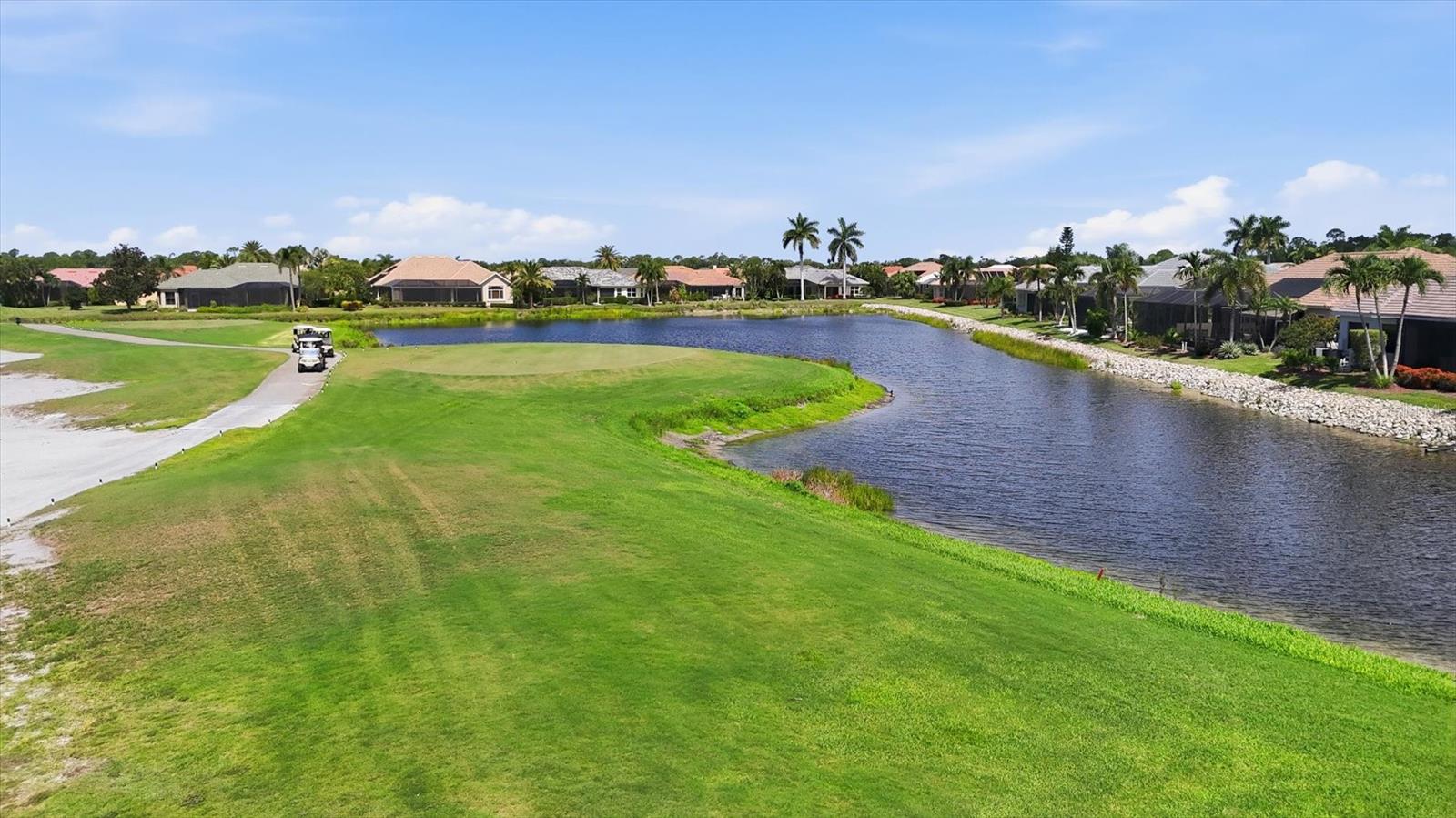 PELICAN POINTE GOLF & COUNTRY - Residential