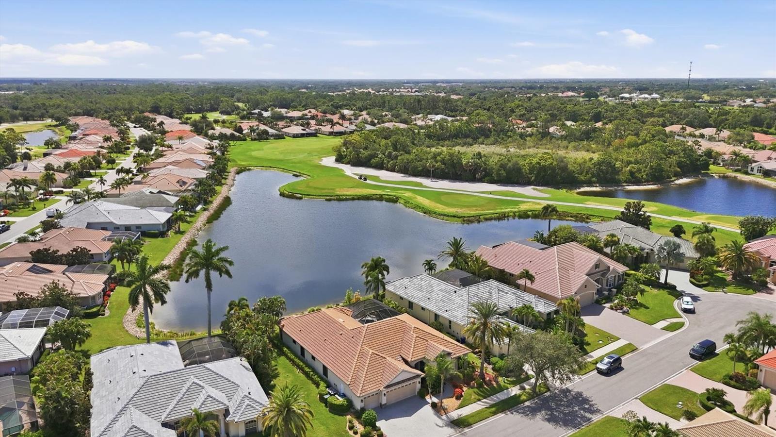 PELICAN POINTE GOLF & COUNTRY - Residential