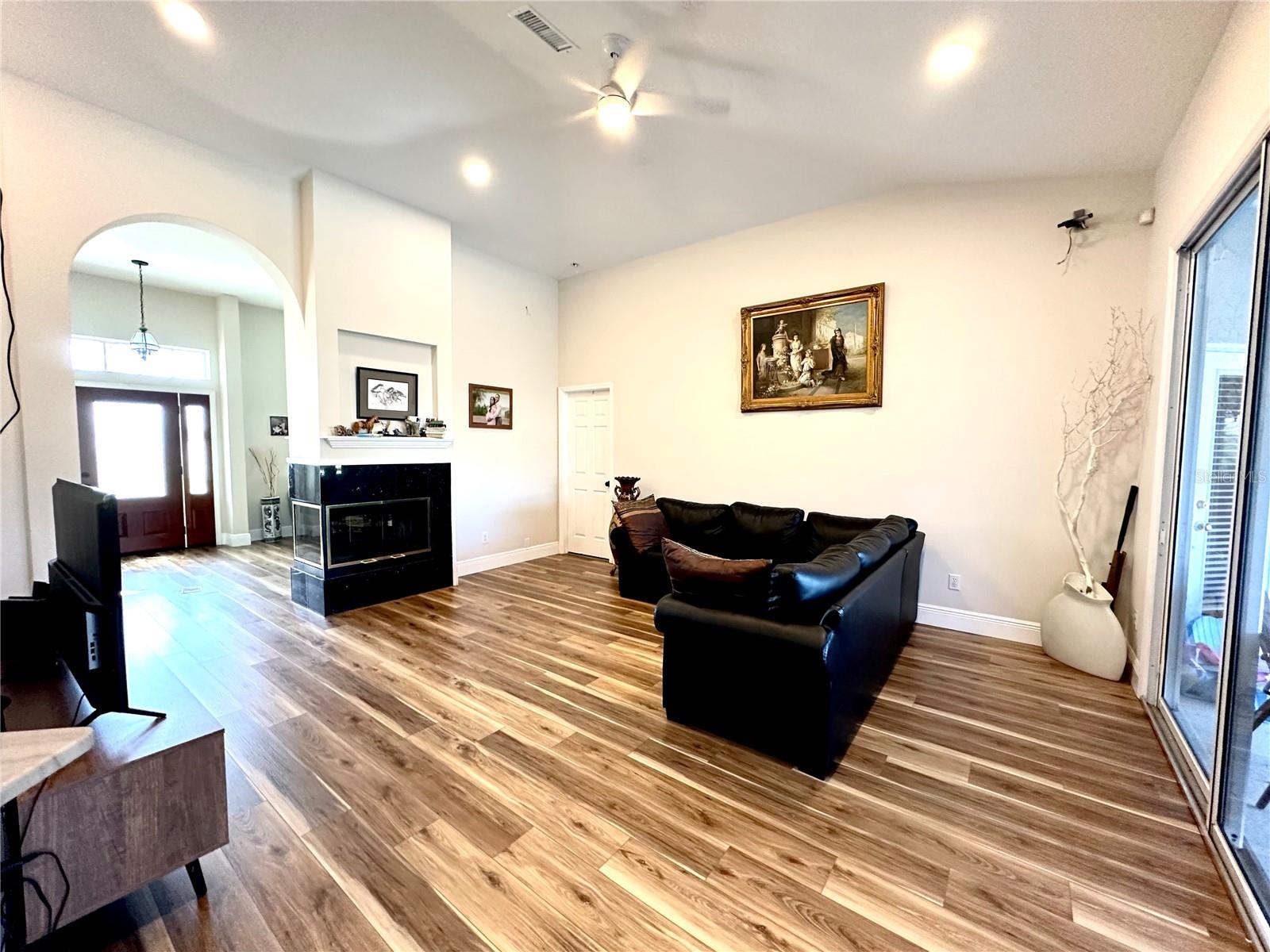 MEADOWLANDS - Residential