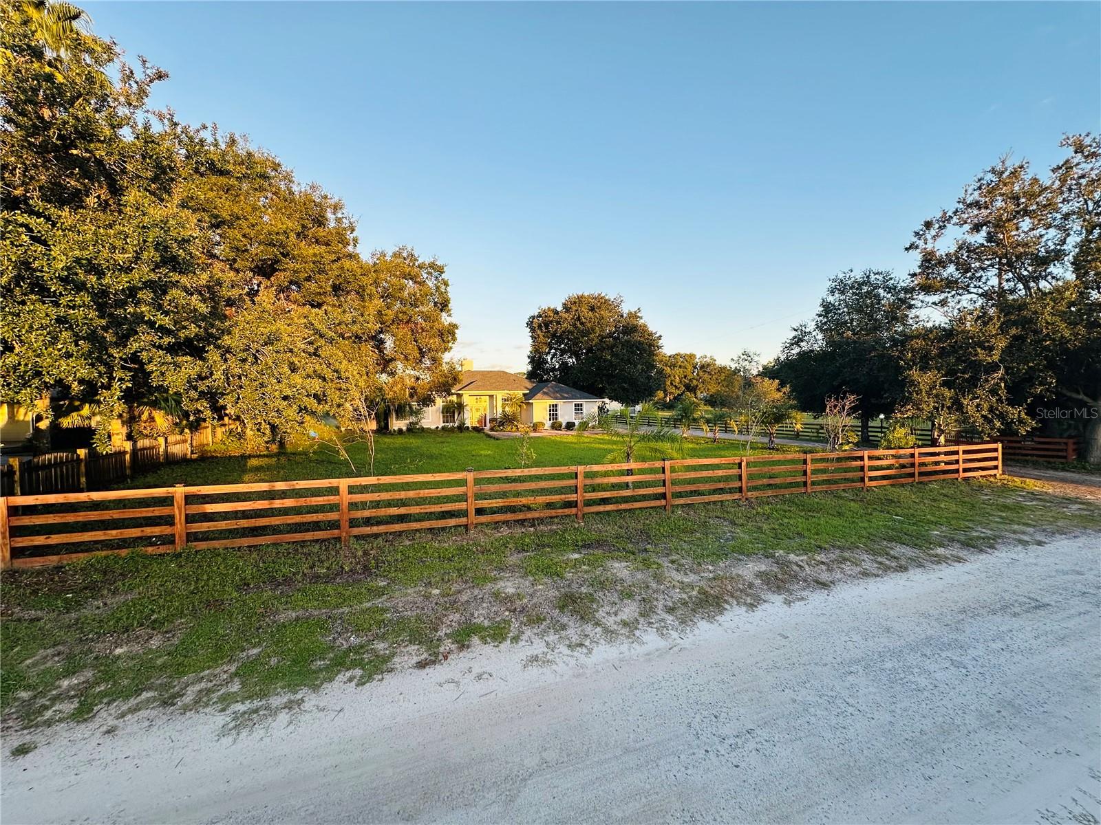 MEADOWLANDS - Residential