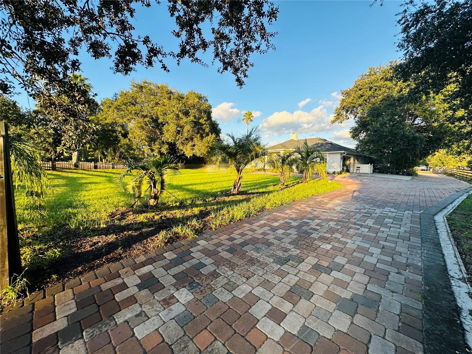 MEADOWLANDS - Residential
