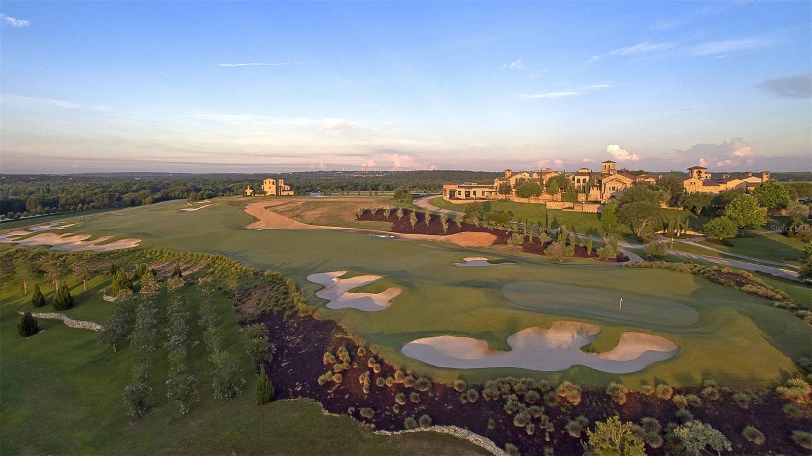 BELLA COLLINA - Residential