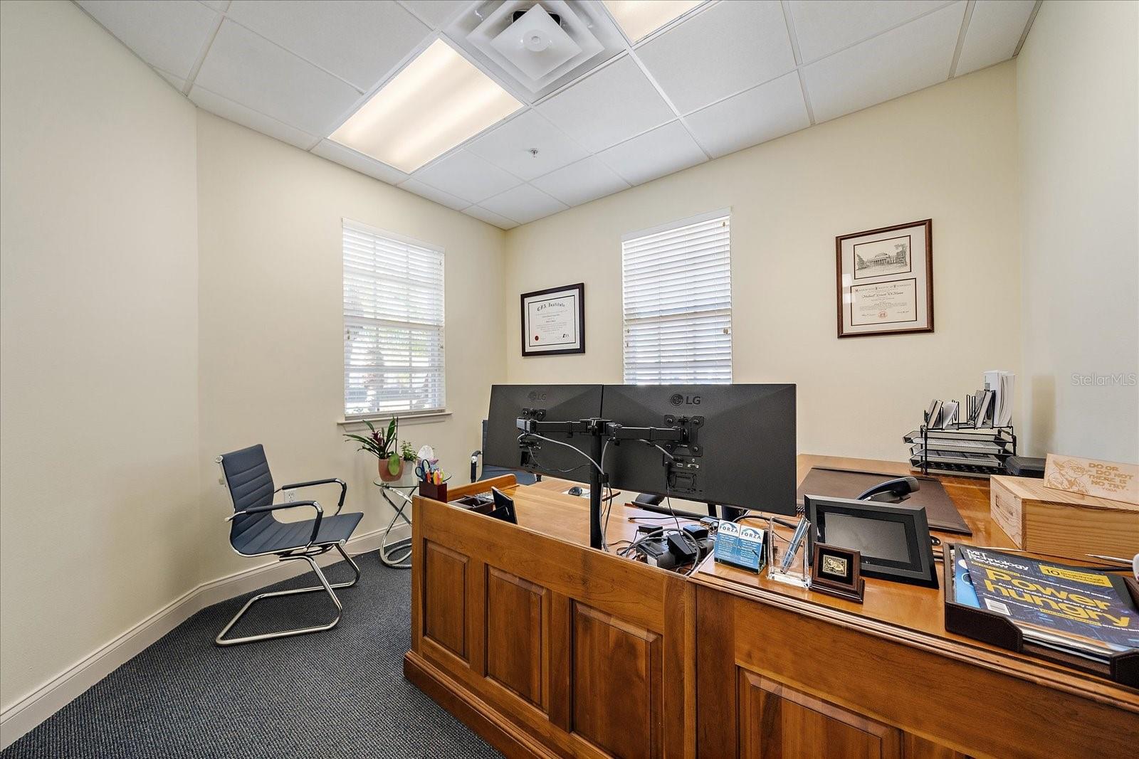 SAWYER OAKS PROFESSIONAL PARK PH 01 - Commercial Sale