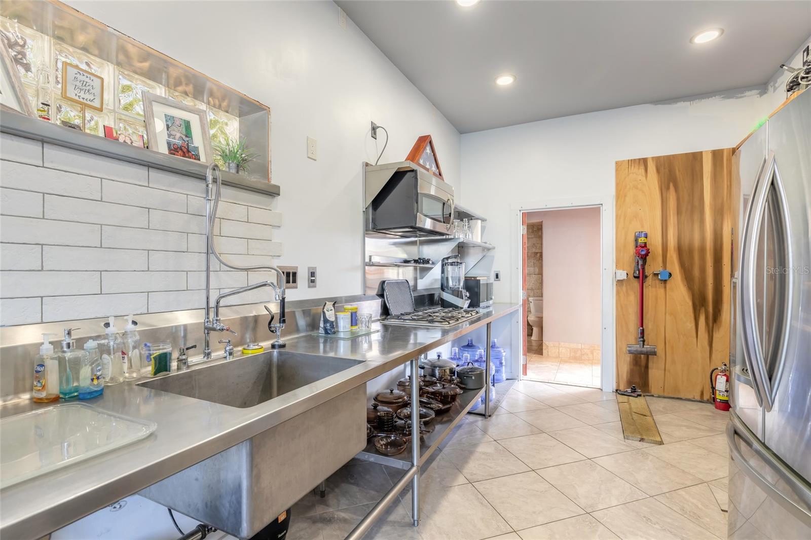 CONNORS NEW SMYRNA - Commercial Sale