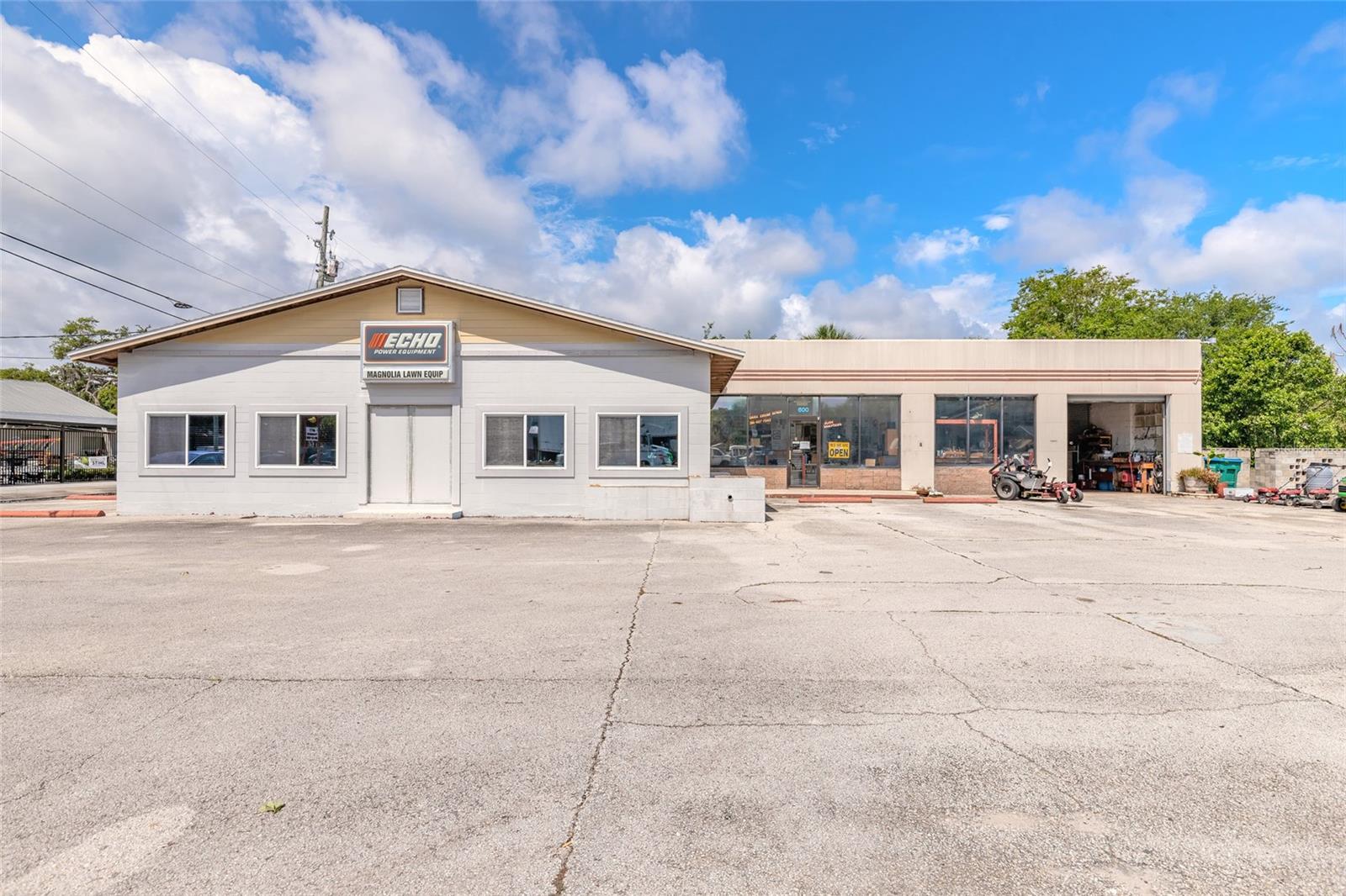 CONNORS NEW SMYRNA - Commercial Sale