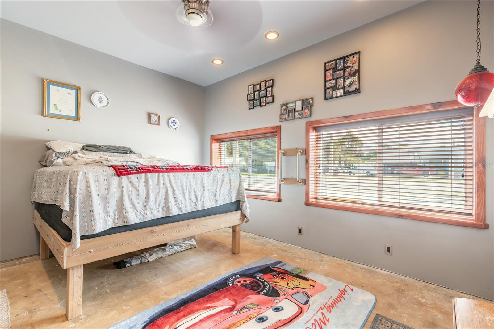 CONNORS NEW SMYRNA - Commercial Sale