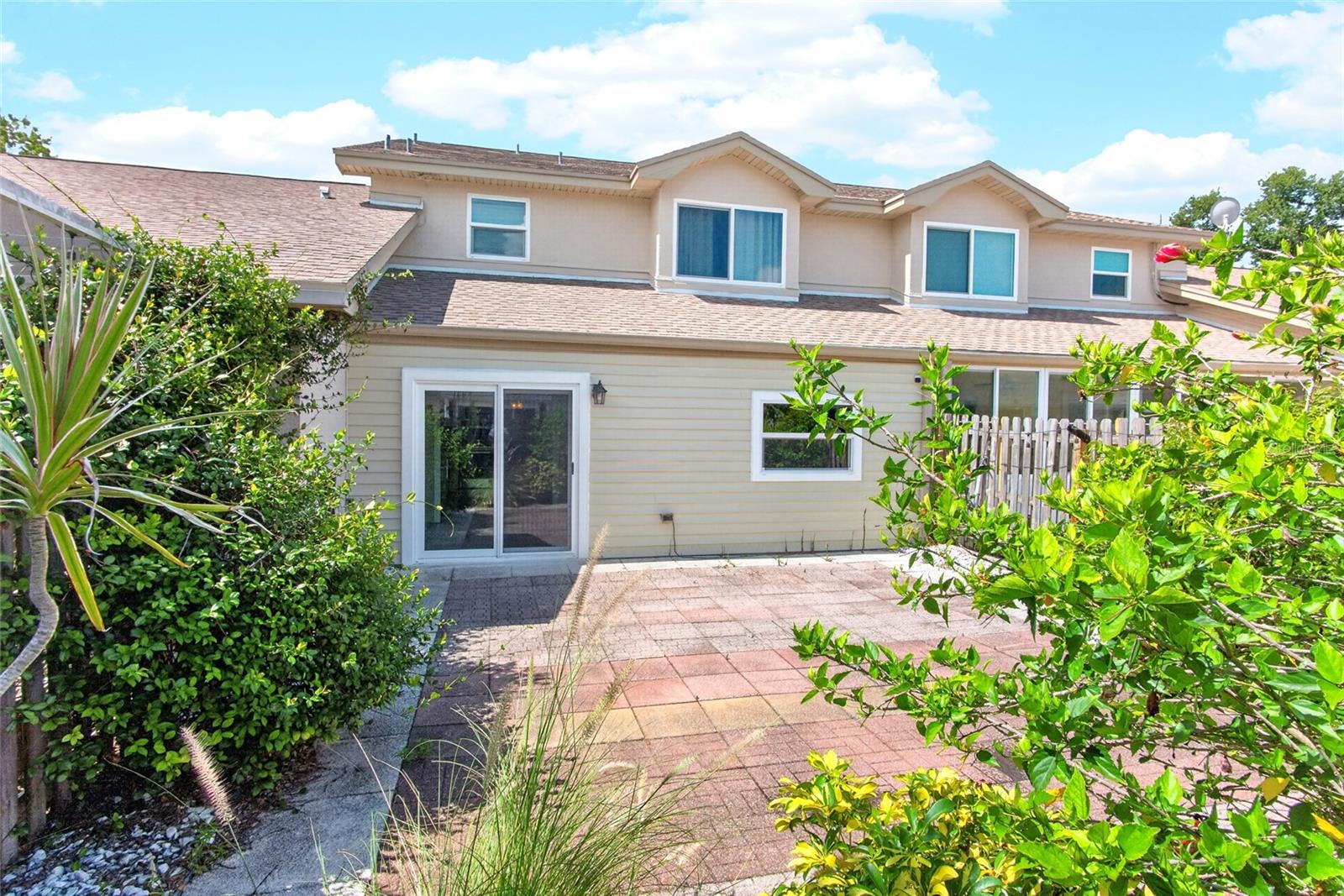 BROOKFIELD - Residential