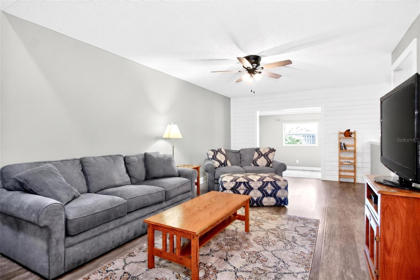 BROOKFIELD - Residential
