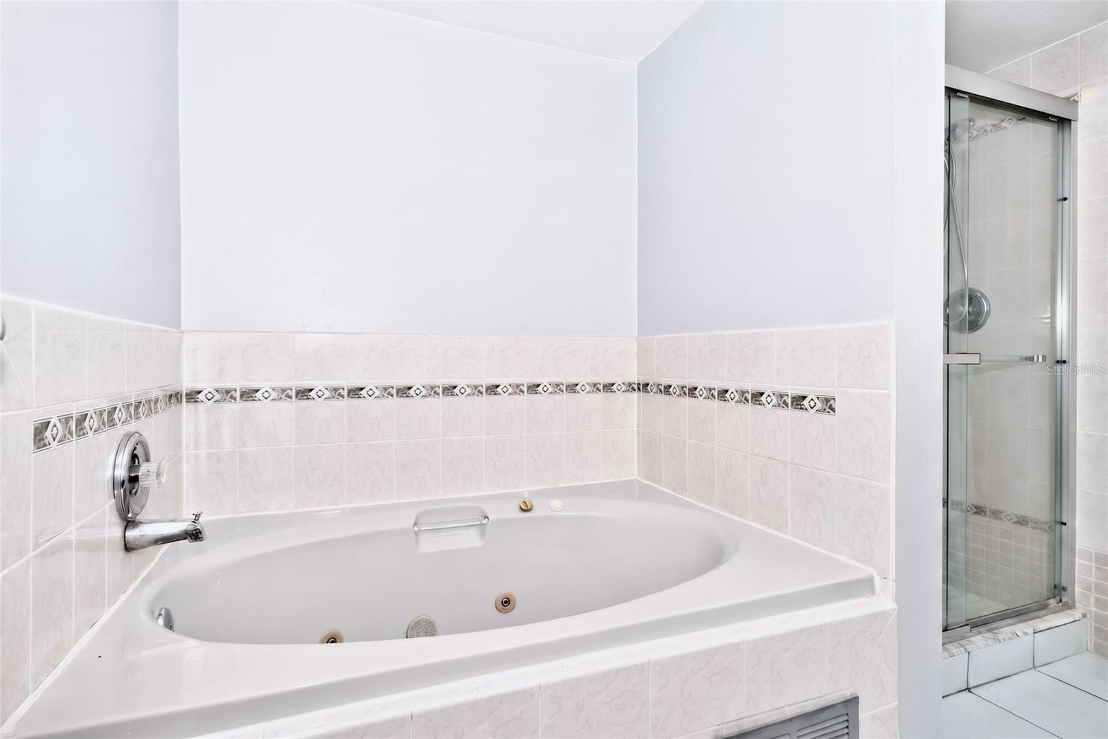 BROOKFIELD - Residential