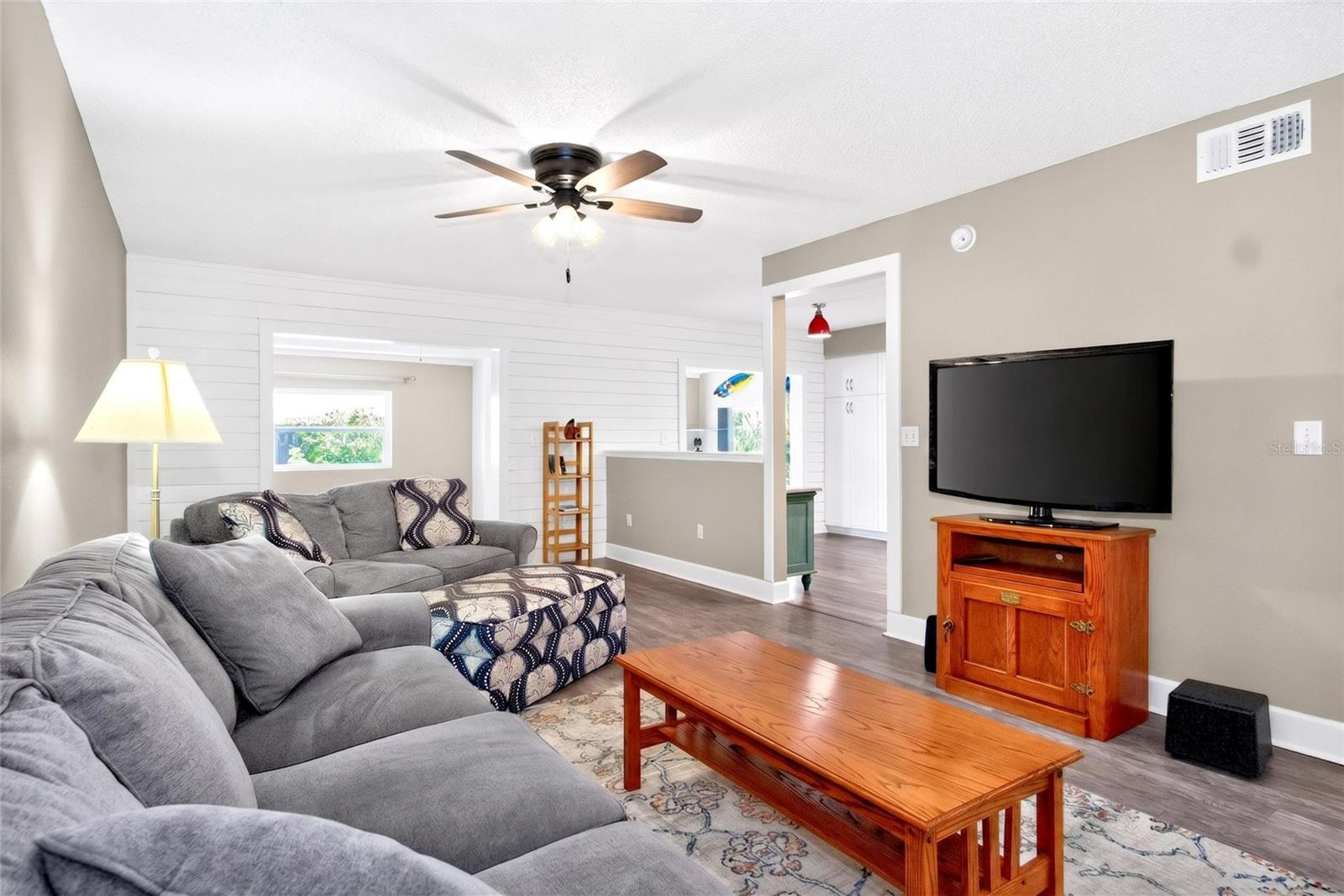 BROOKFIELD - Residential