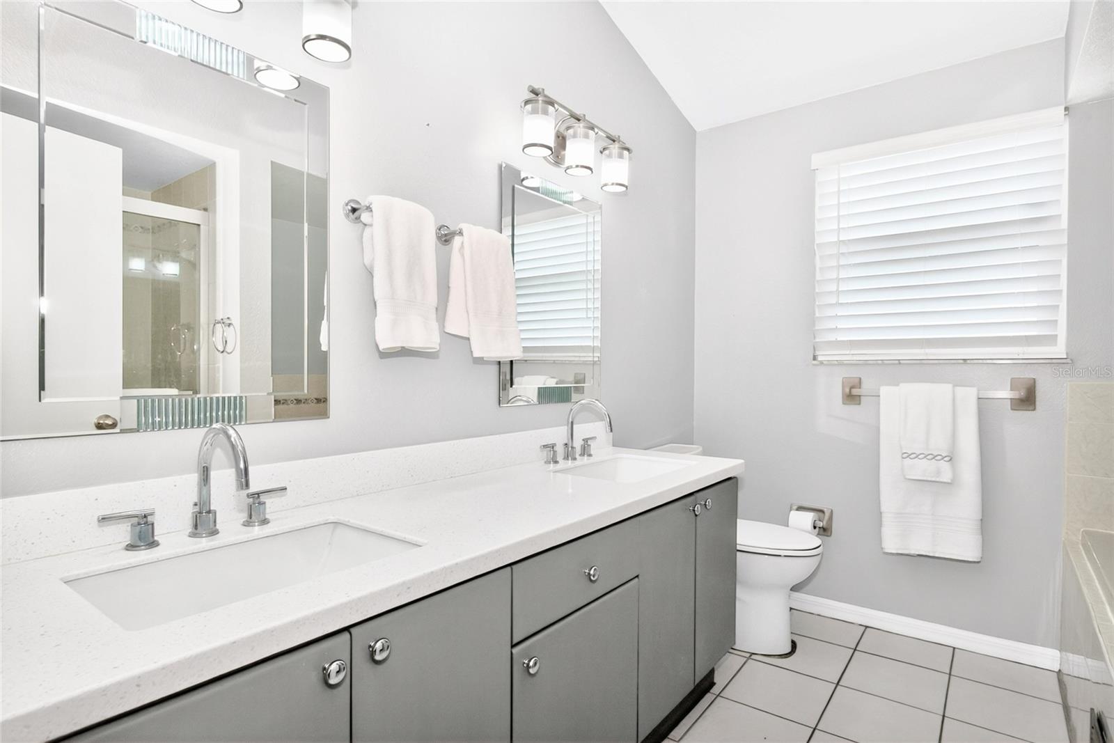 BROOKFIELD - Residential