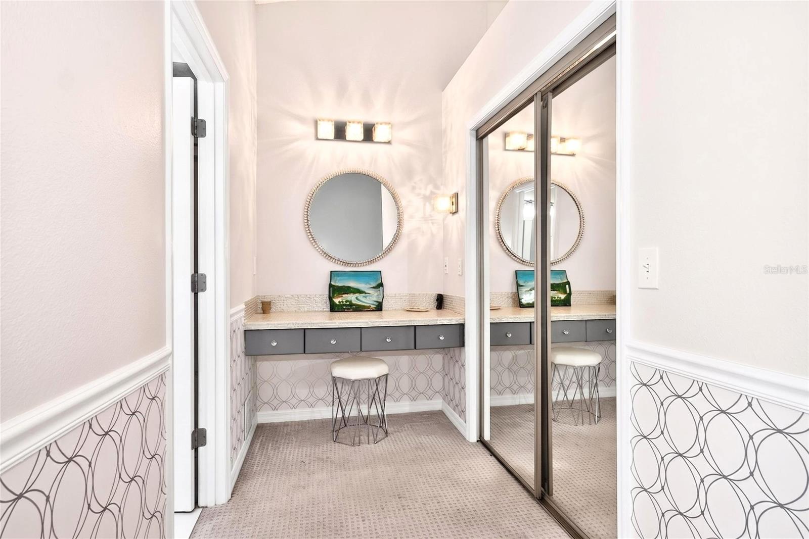 BROOKFIELD - Residential