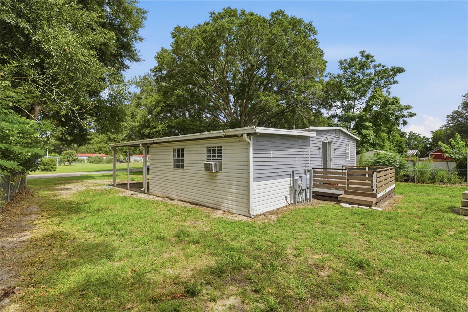 LITTLE LAKE WEIR FIRST ADD - Residential