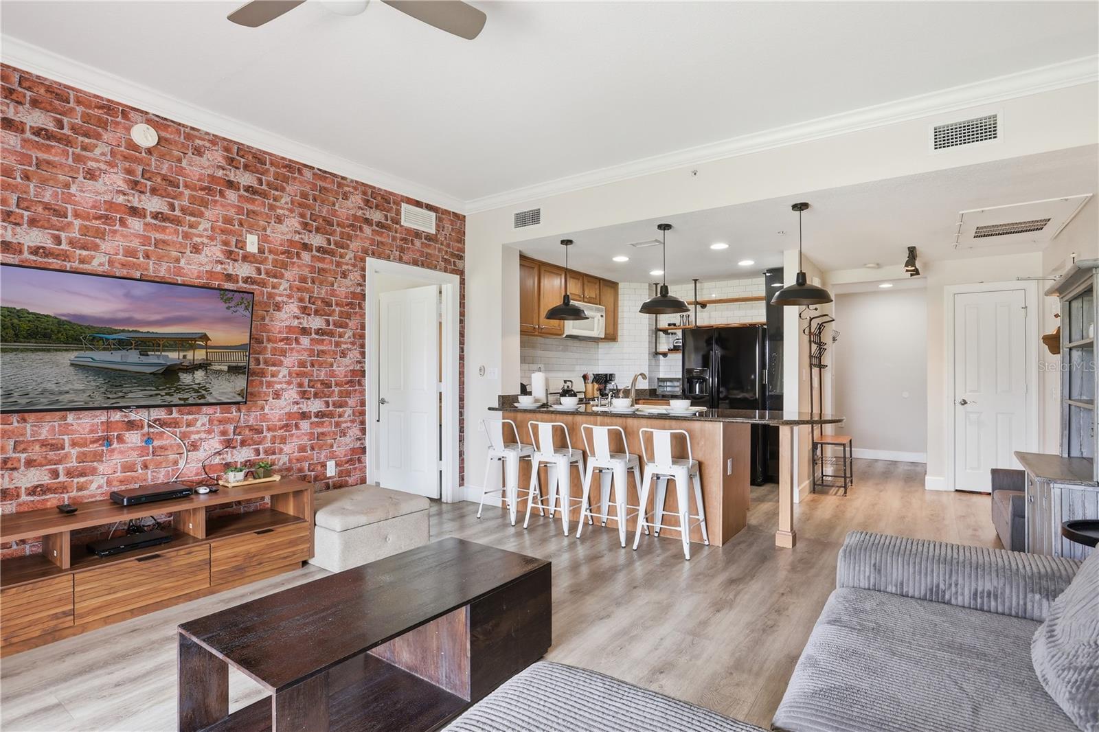 HERITAGE CROSSING CONDO PH 9 - Residential
