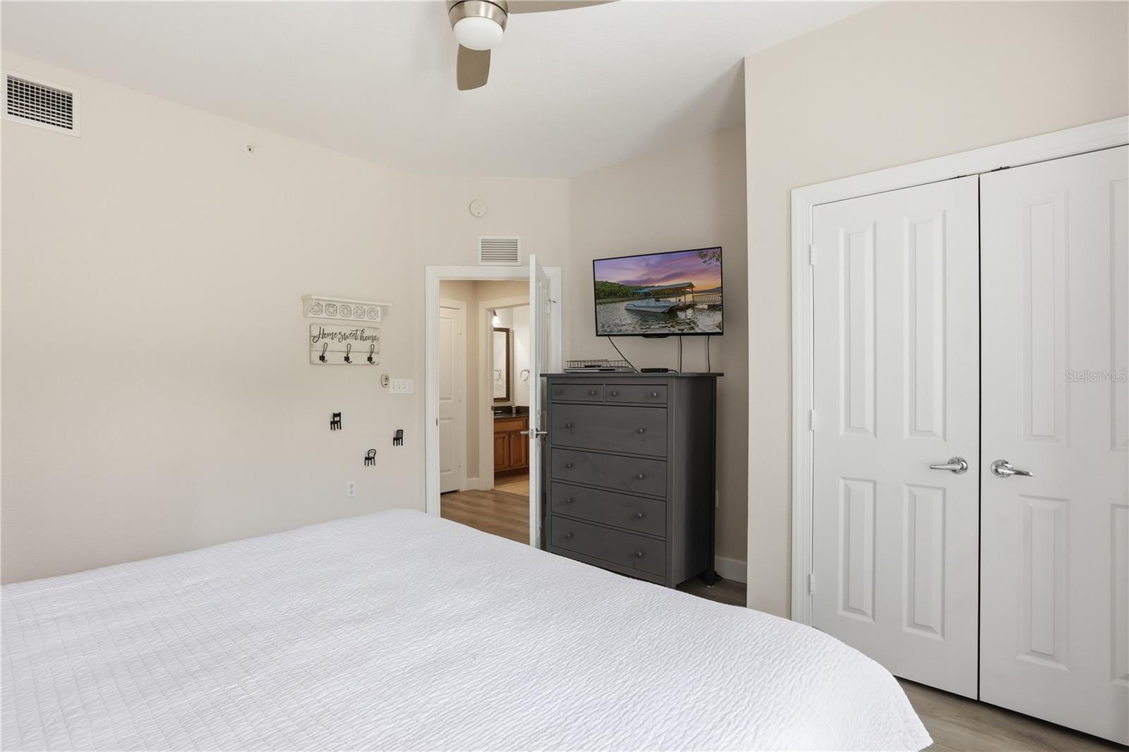 HERITAGE CROSSING CONDO PH 9 - Residential
