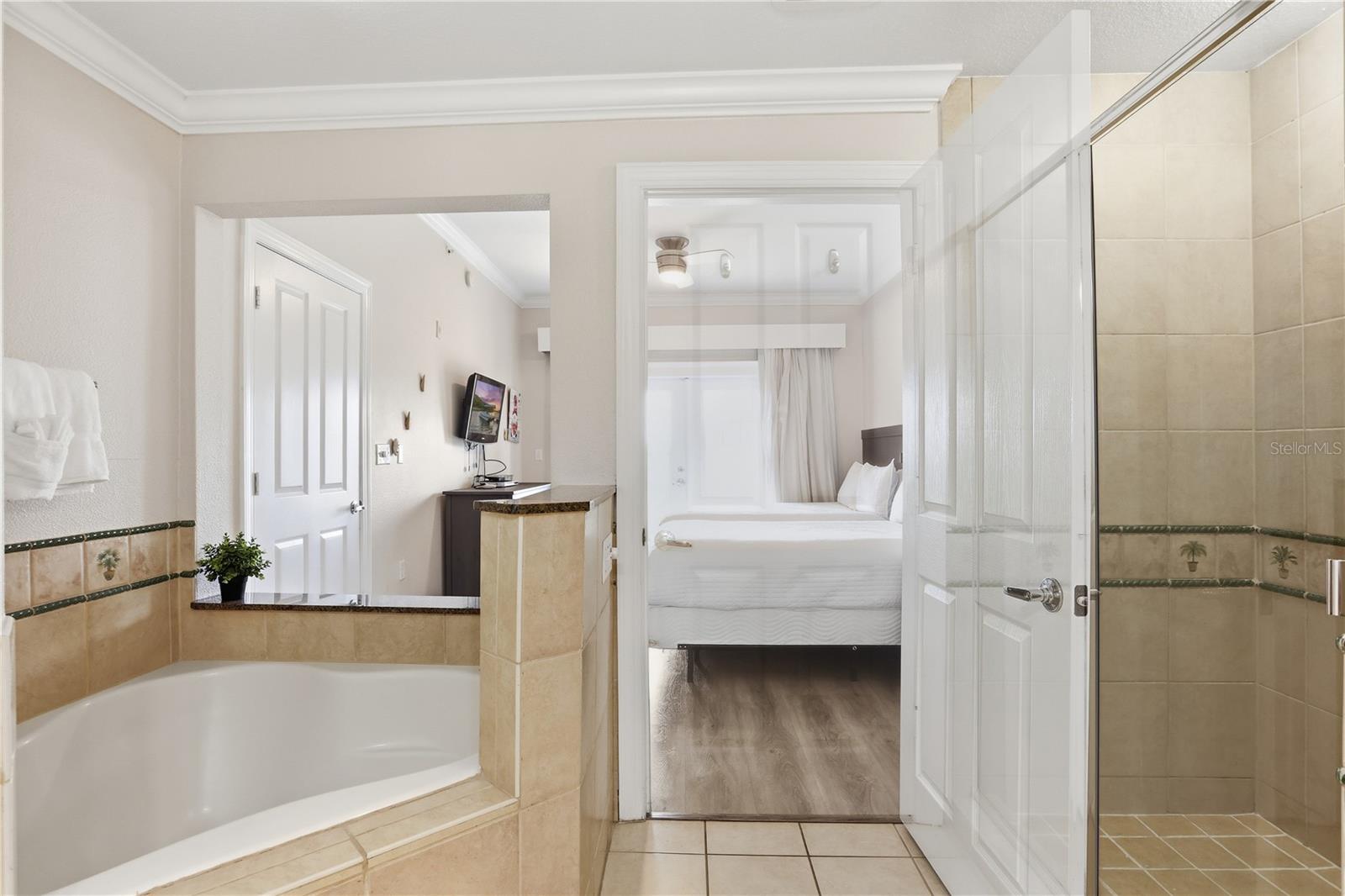 HERITAGE CROSSING CONDO PH 9 - Residential