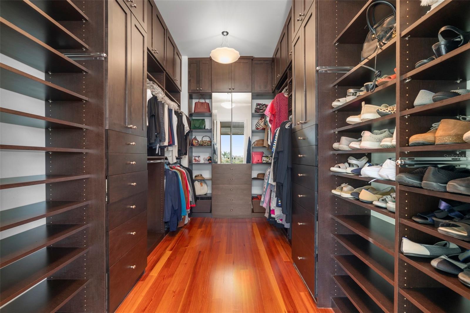 WESTON POINTE - Residential